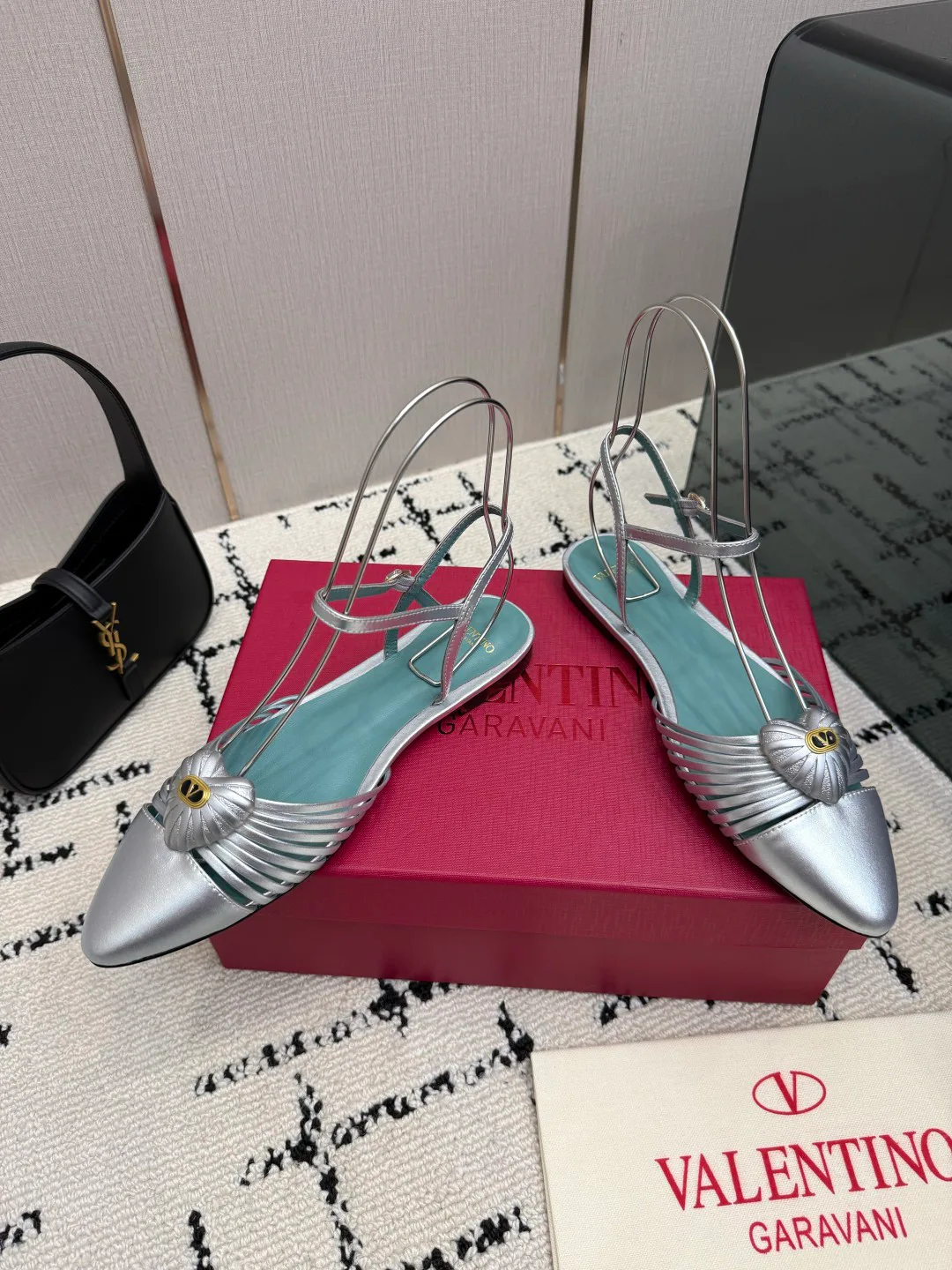 Босоножки Женские Valentino 18598096