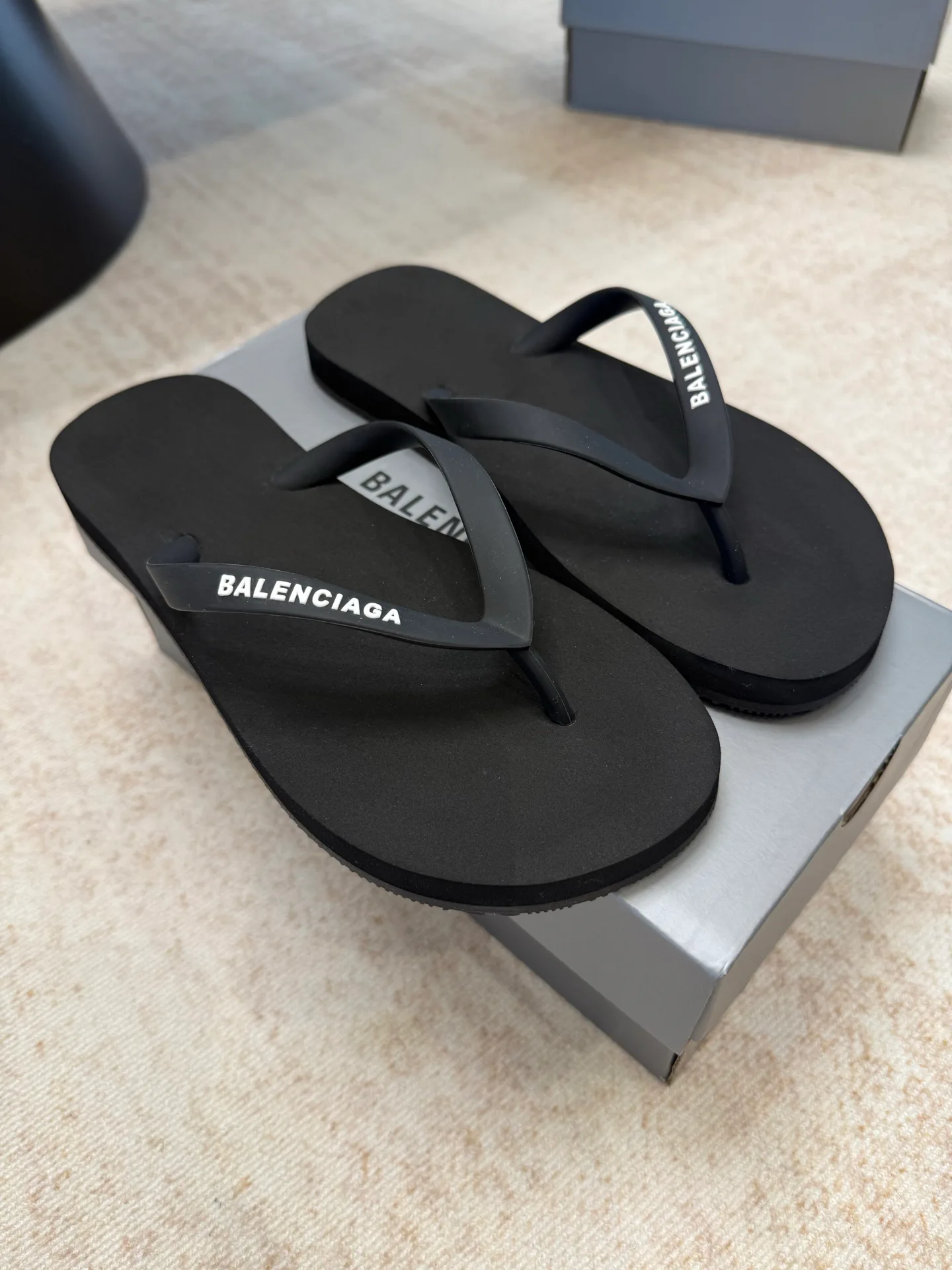 Шлепанцы Женские Balenciaga 11581877