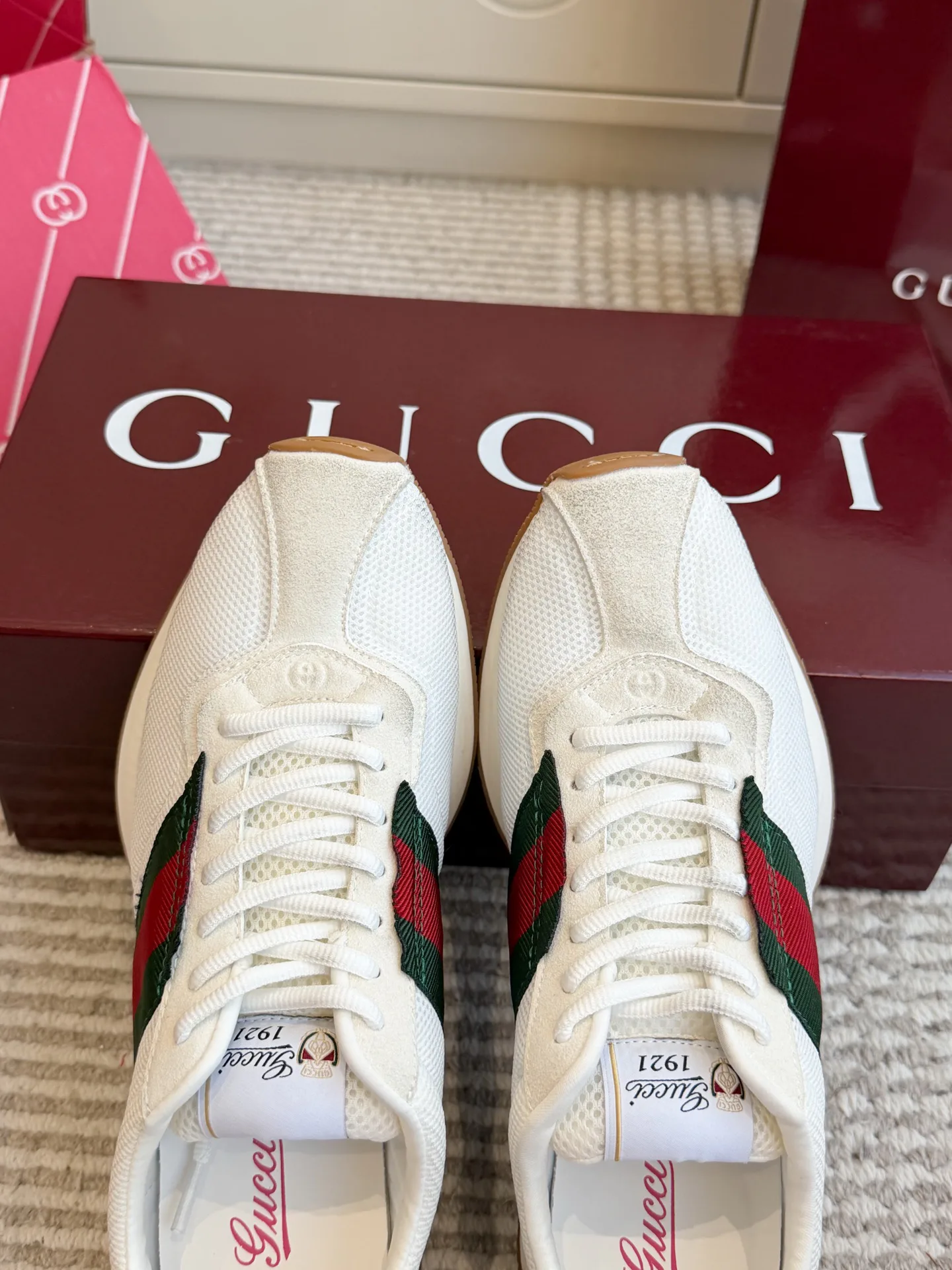 Кроссовки Женские Gucci 19301581