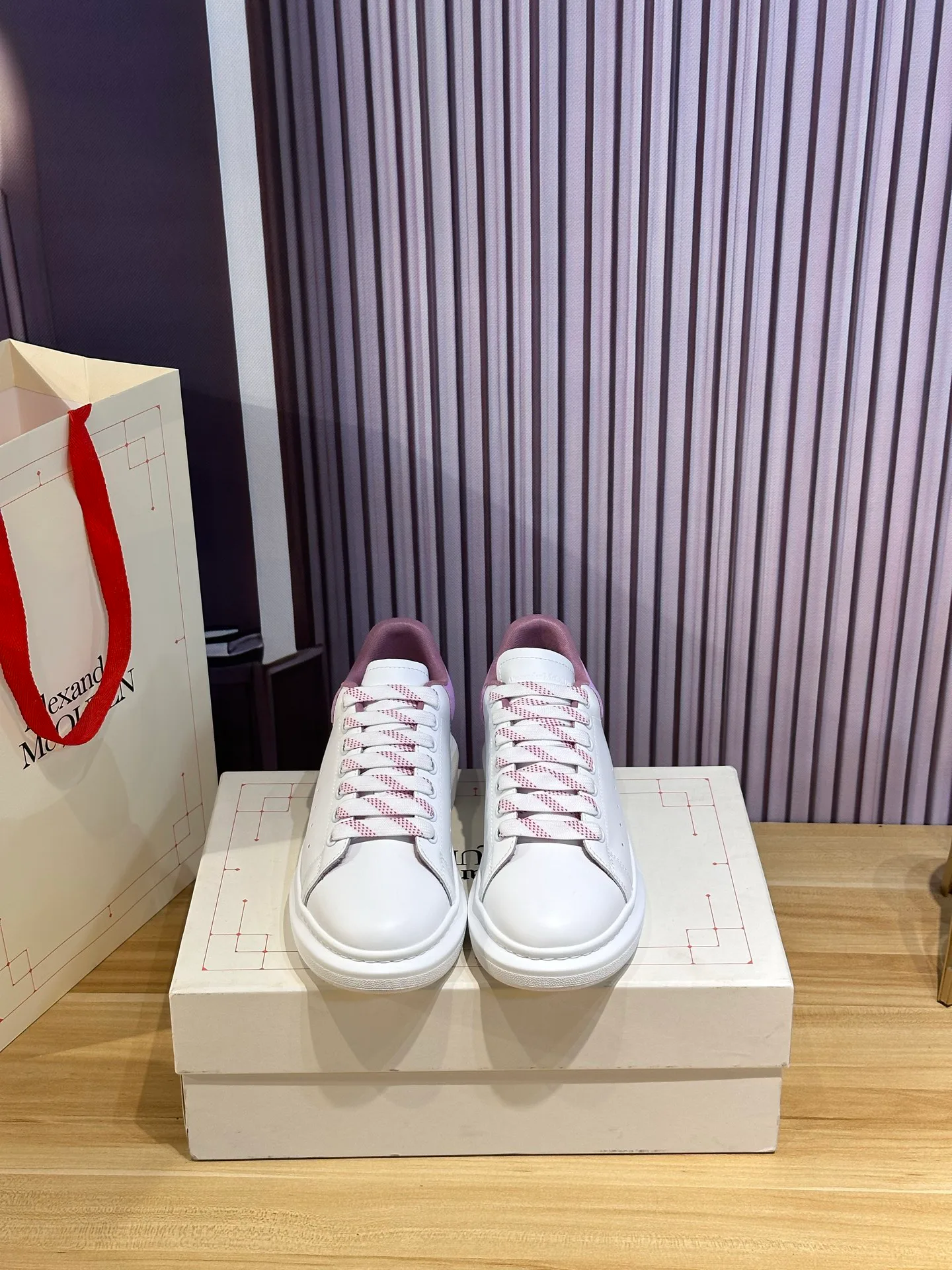 Кроссовки Женские Alexander Mcqueen 3470443
