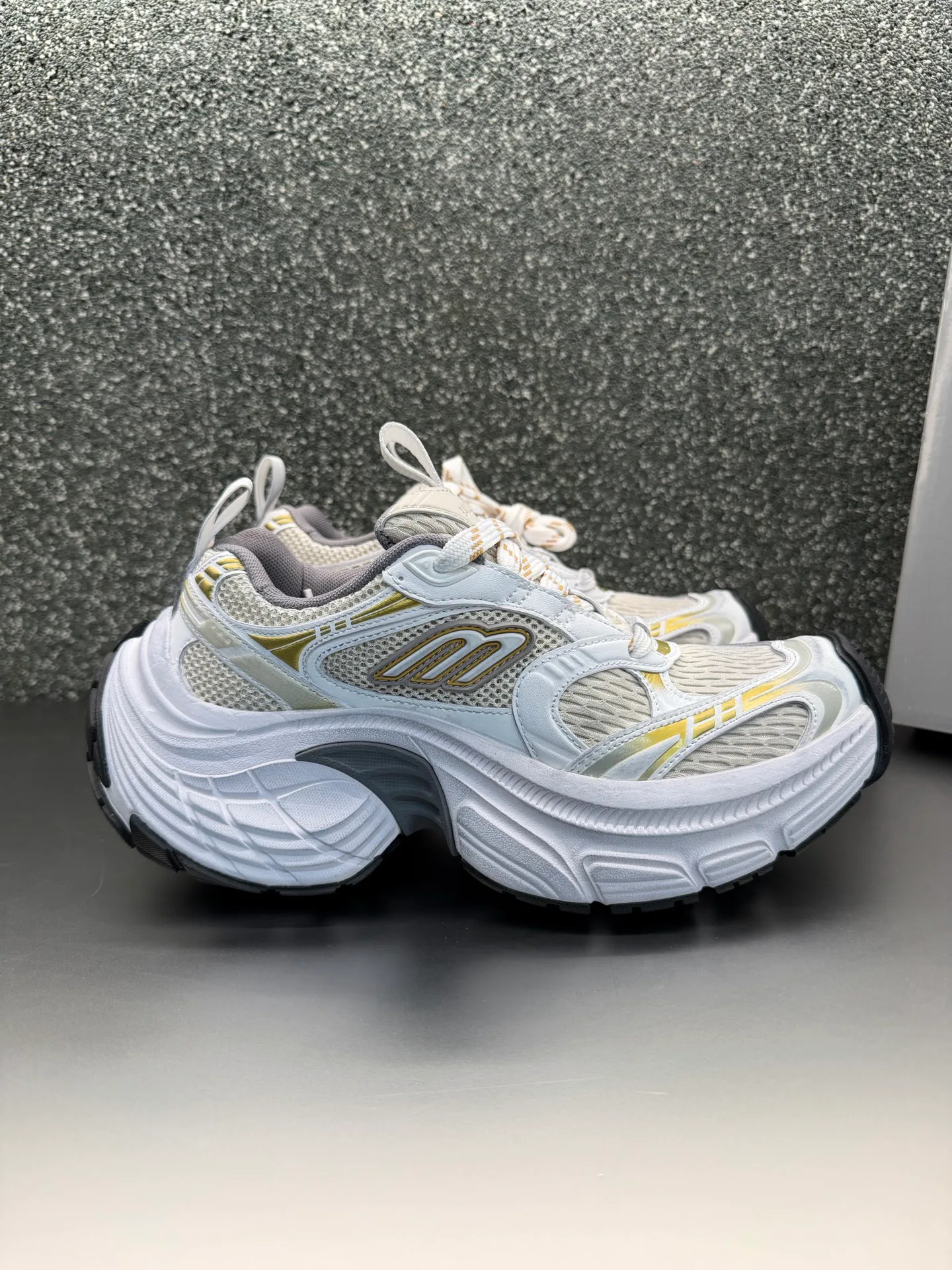 Кроссовки Женские Balenciaga 11704841