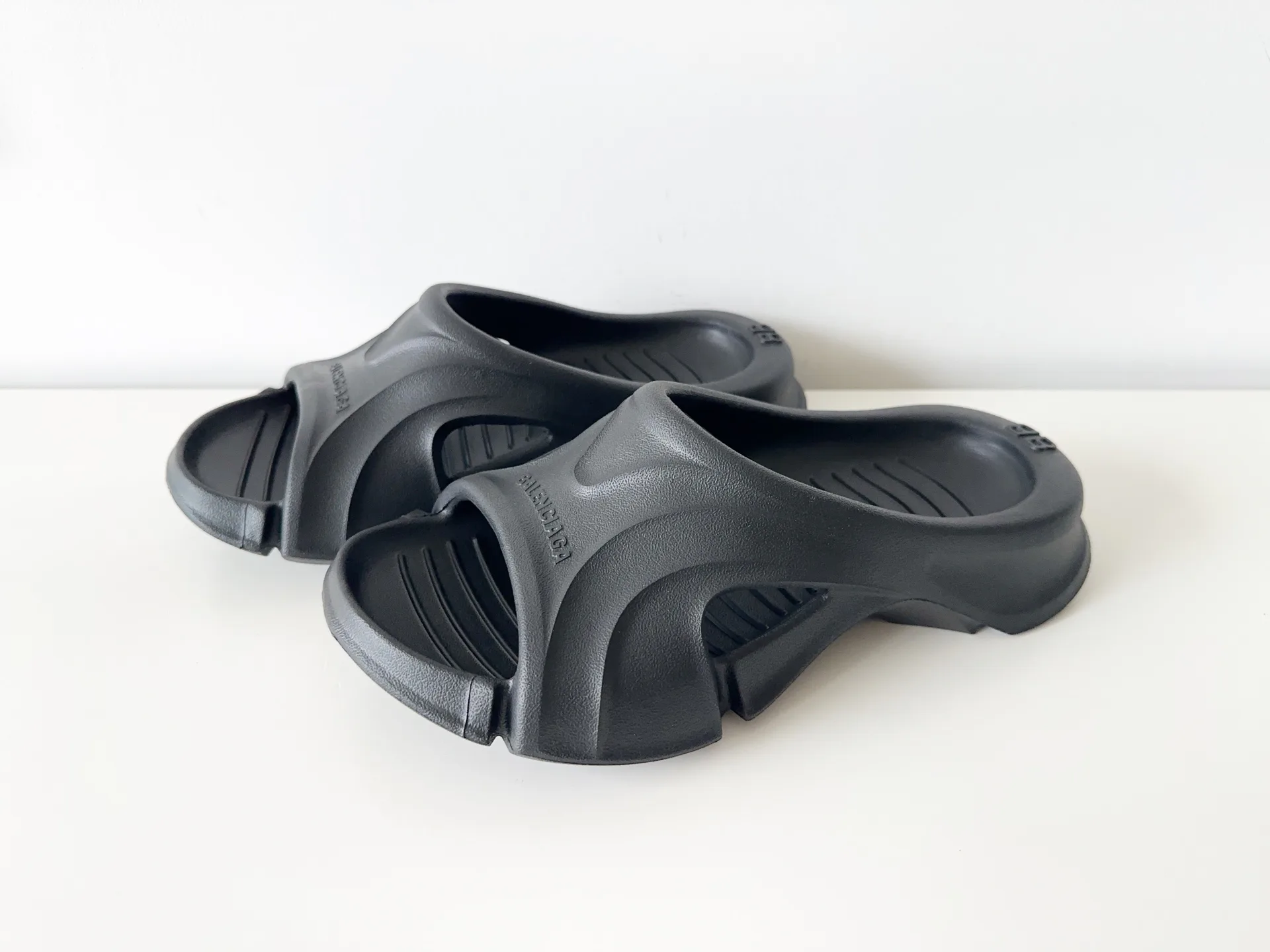 Шлепанцы Женские Balenciaga 11567501