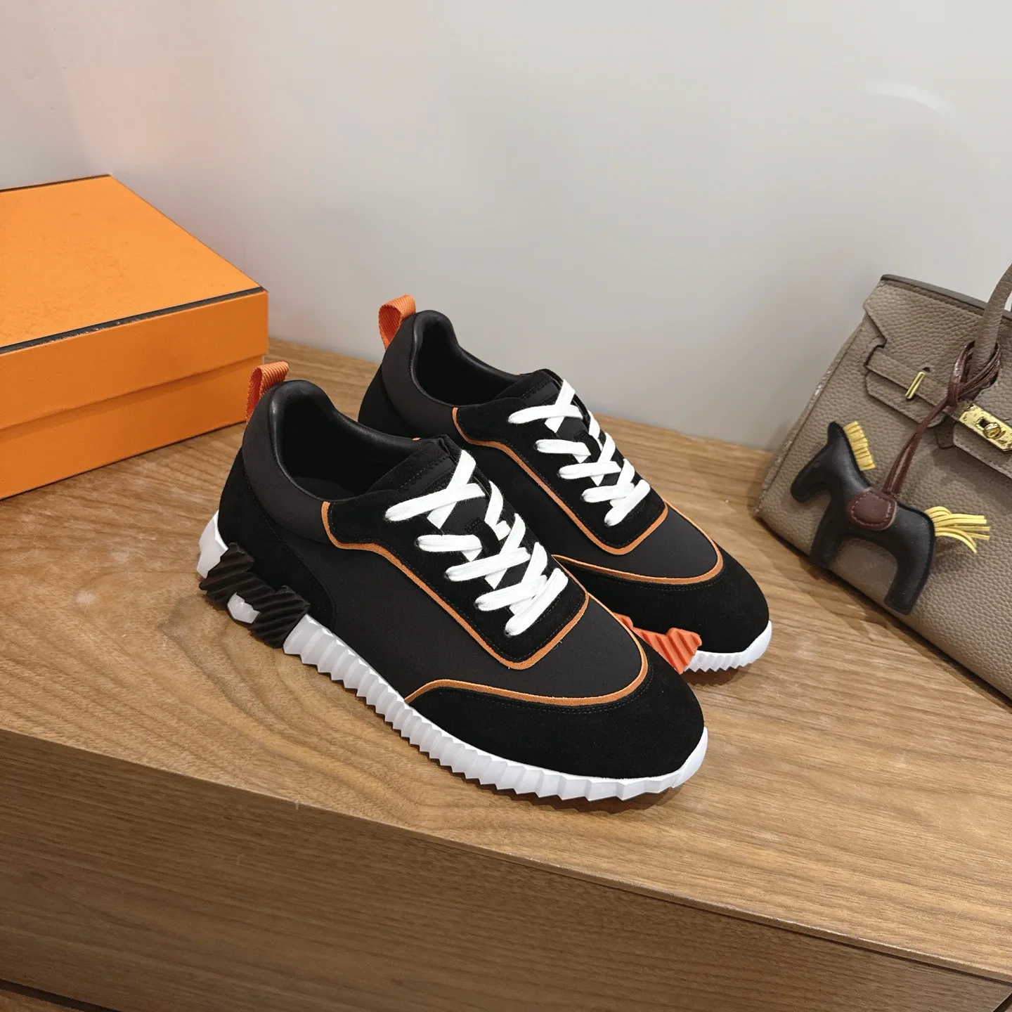 Кроссовки Женские Hermes 18729689