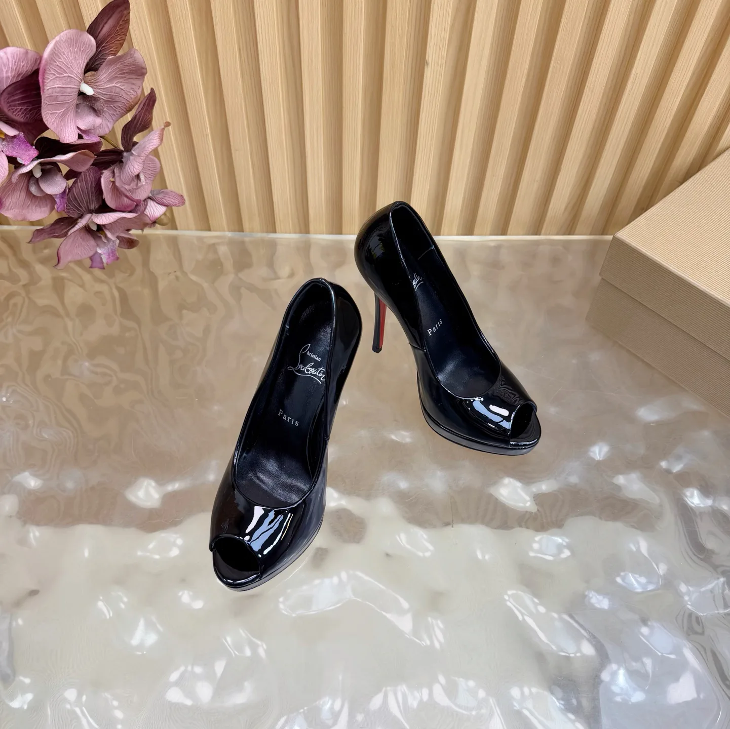 Босоножки Женские Christian Louboutin 9707812