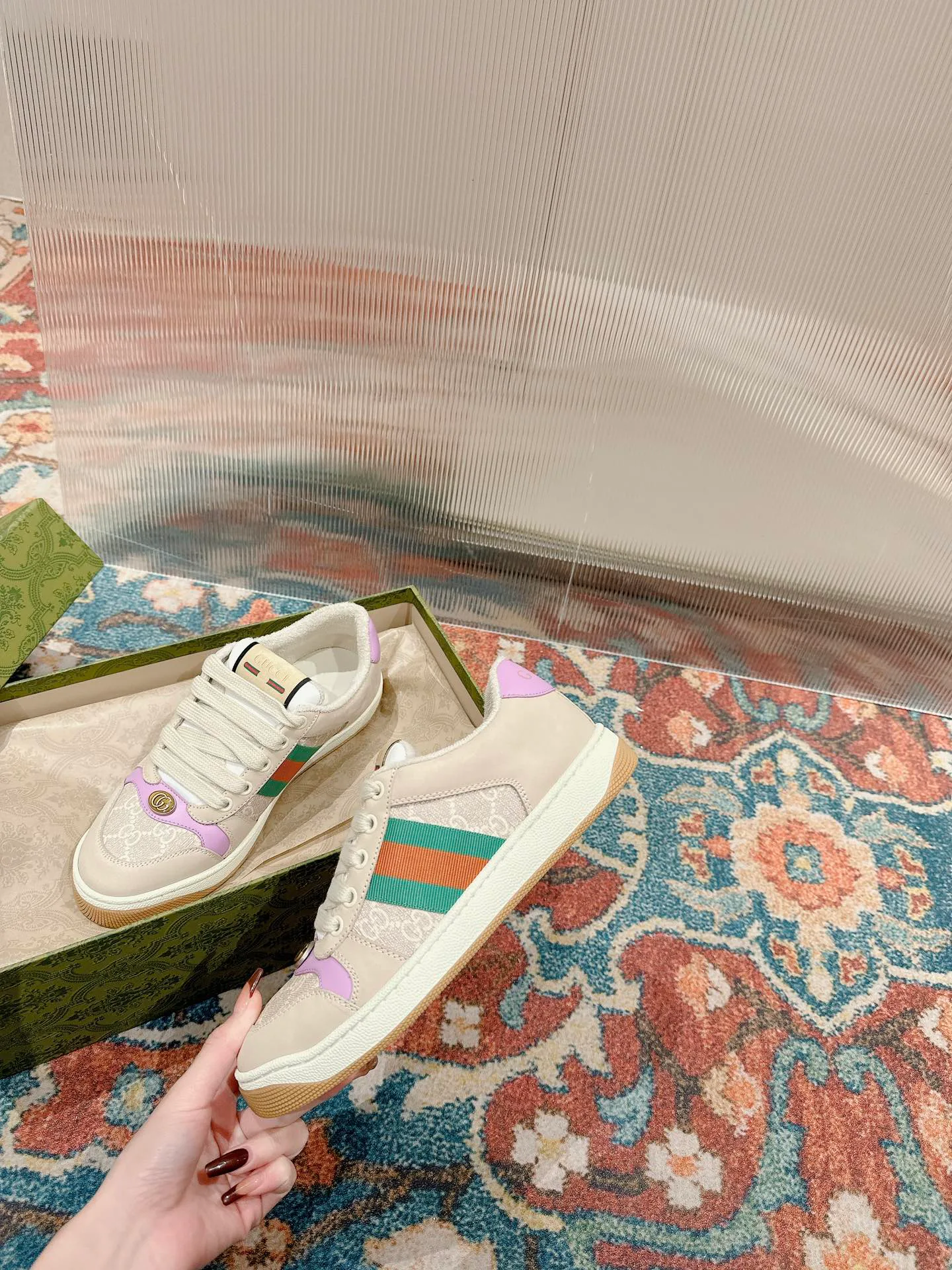 Кроссовки Женские Gucci 17956711