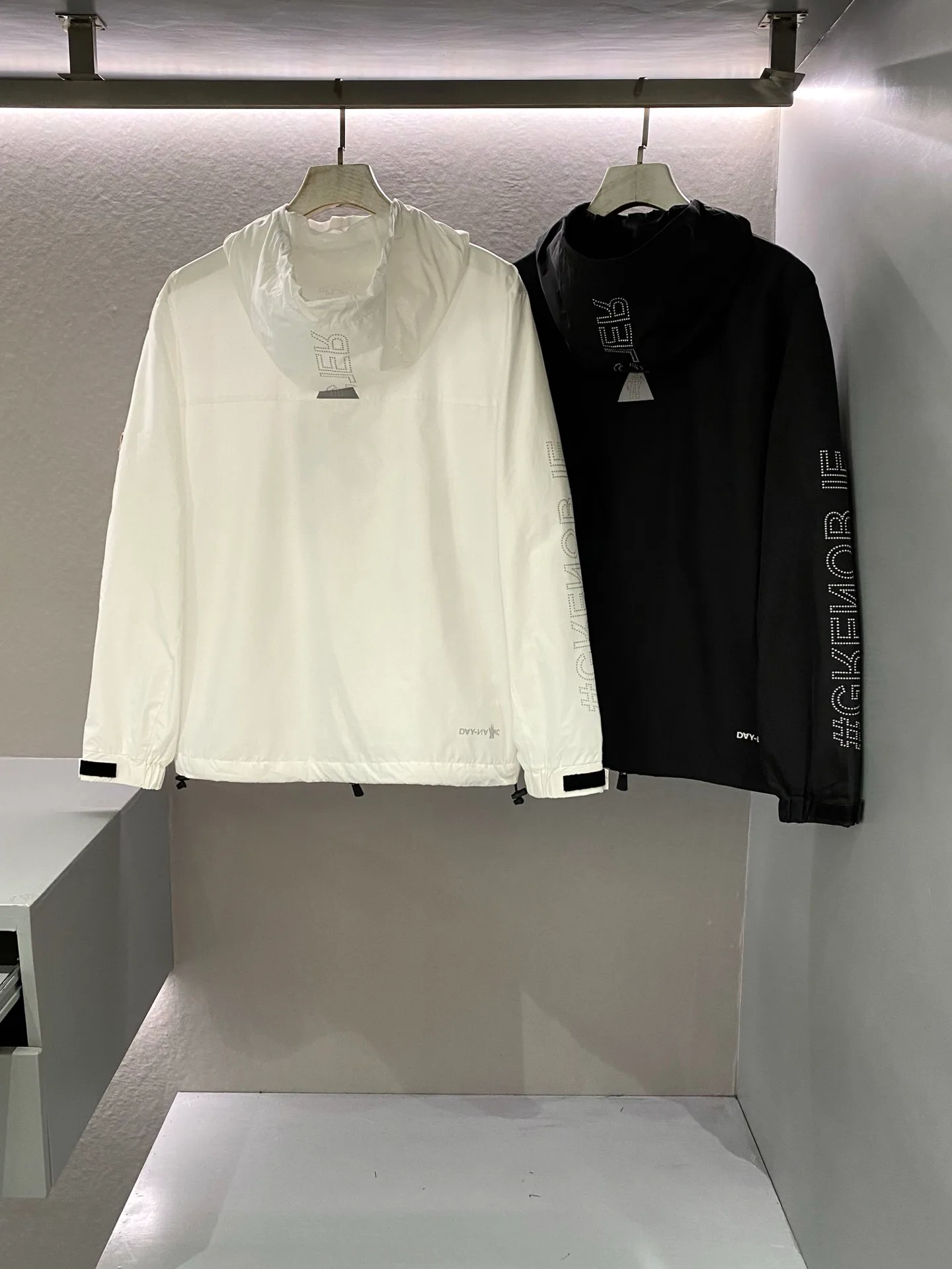 Куртки И Пуховики Женские Moncler 79276