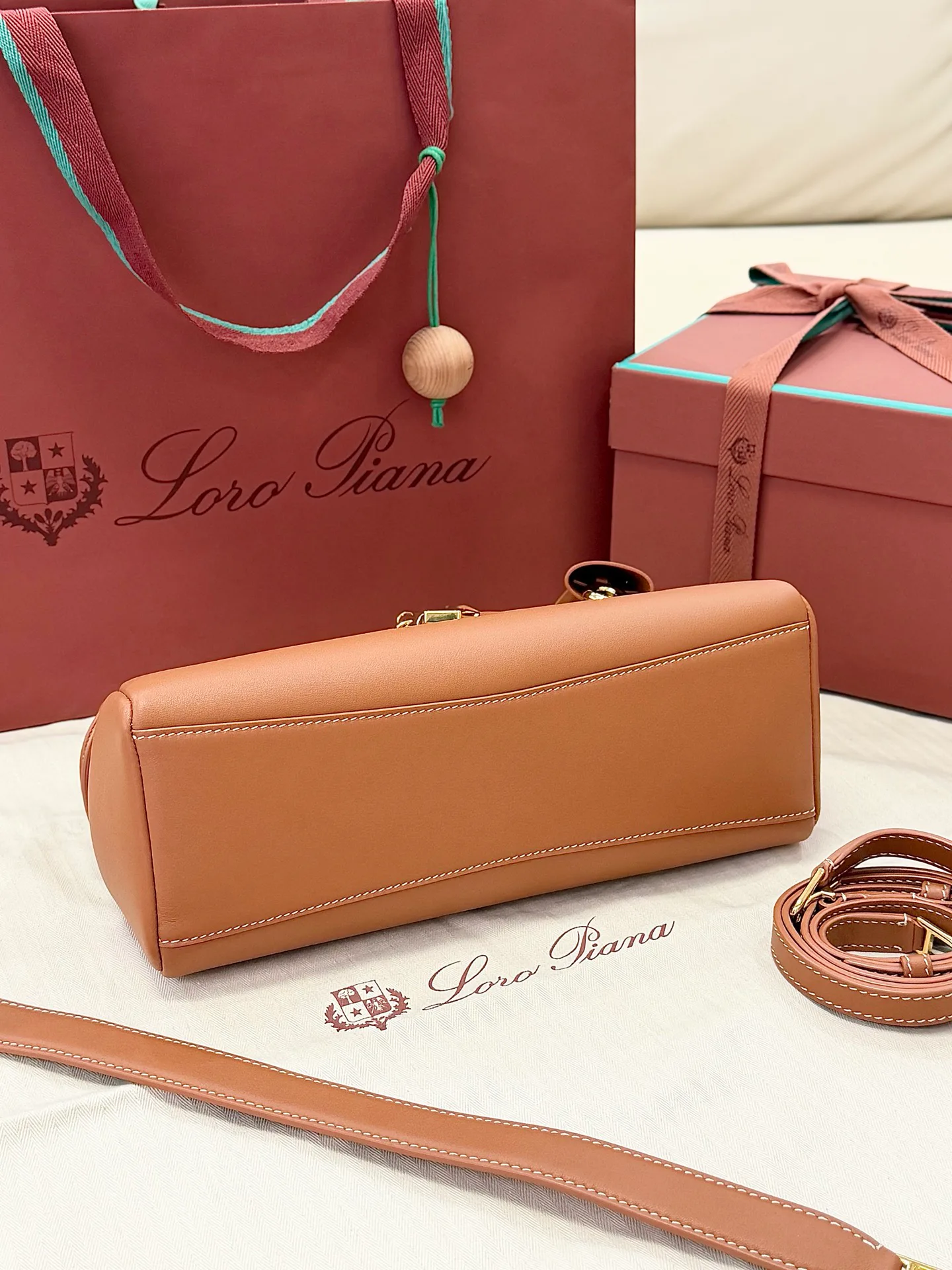 Классические Сумки Женские Loro Piana 17692345
