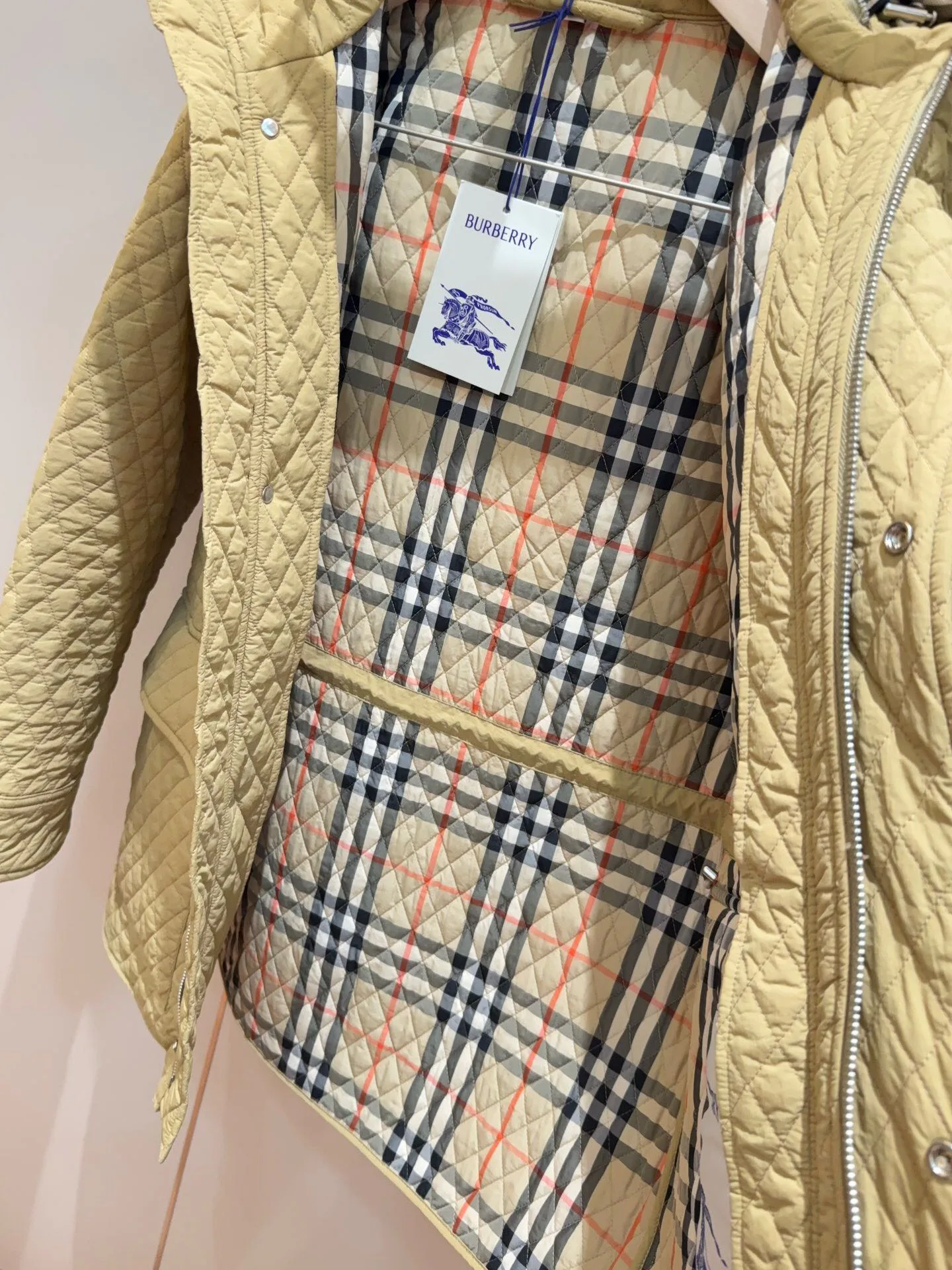Куртки И Пуховики Женские Burberry 18206340