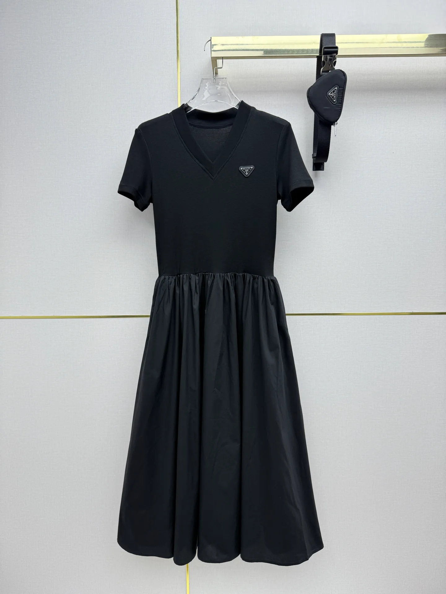 Платья Женские Prada 12533626