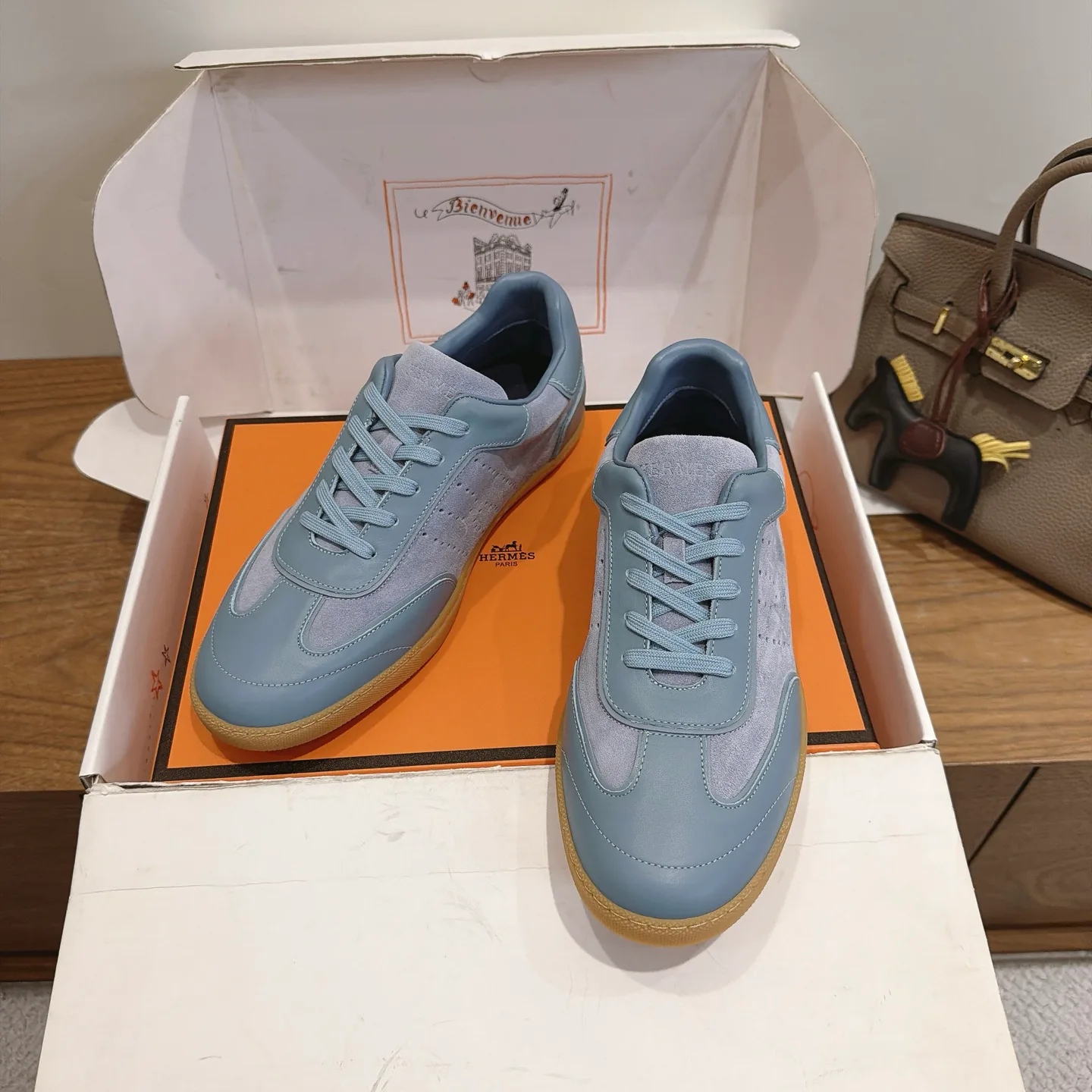 Кроссовки Женские Hermes 18230937