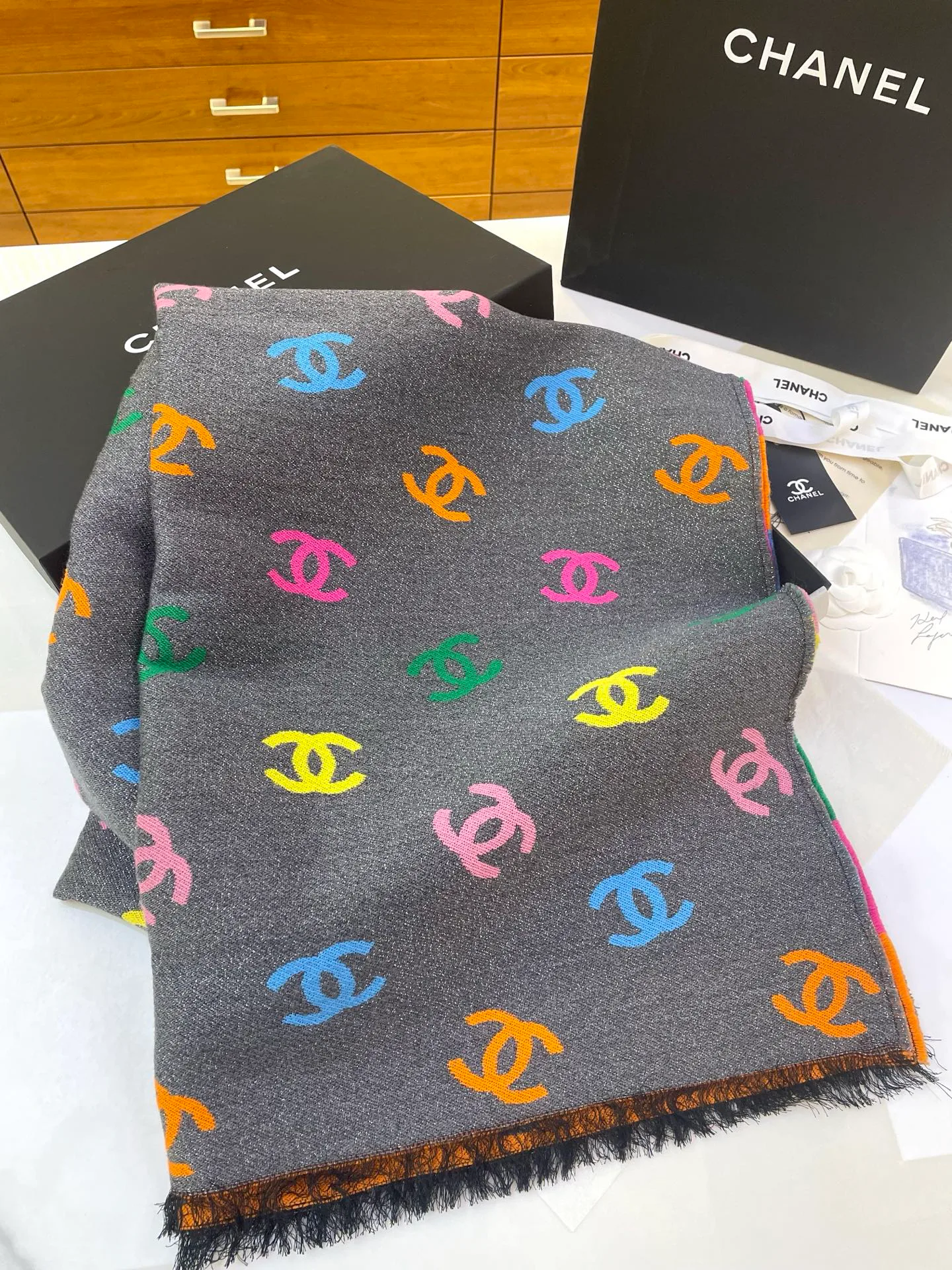 Шарфы Chanel 210215
