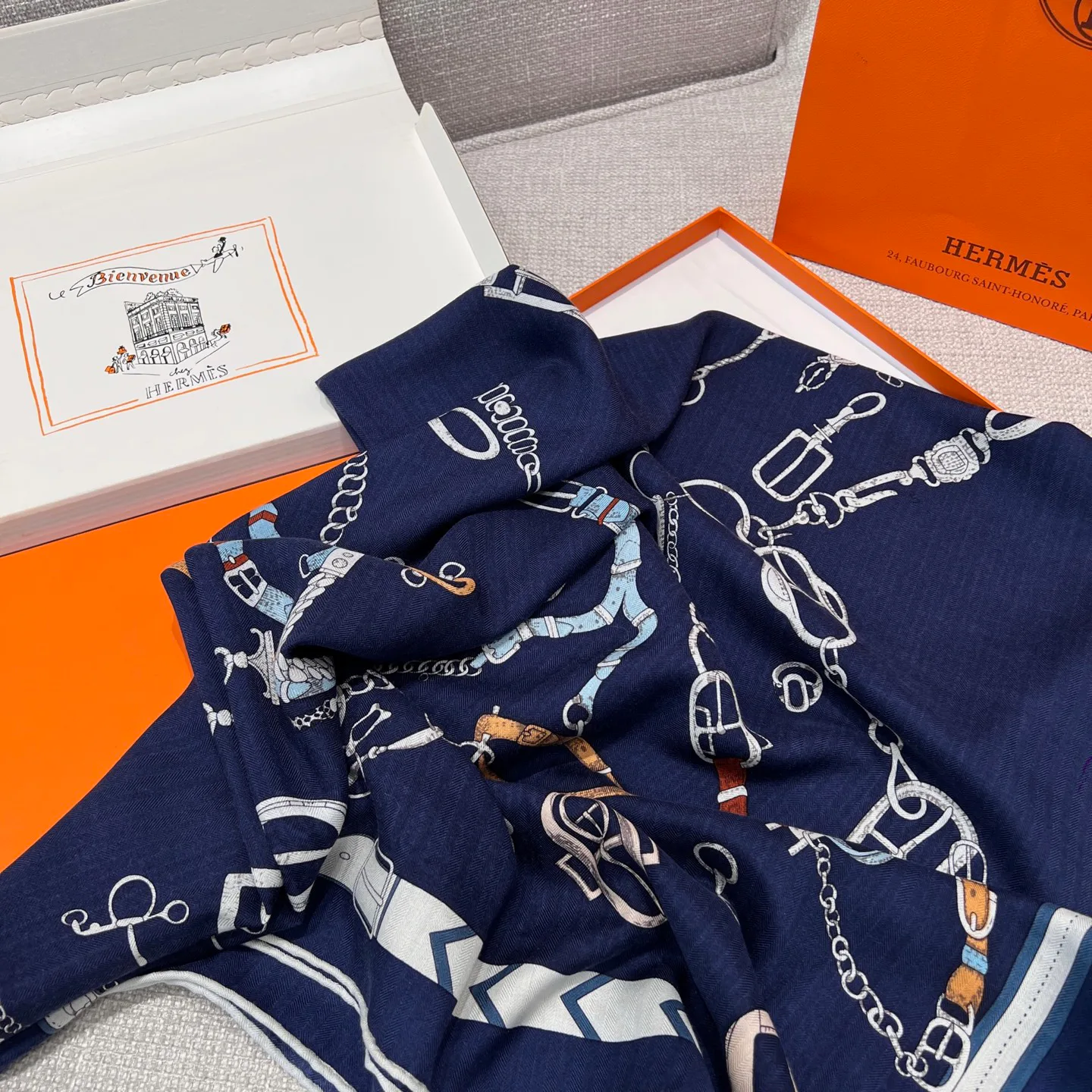 Шарфы Hermes 351372