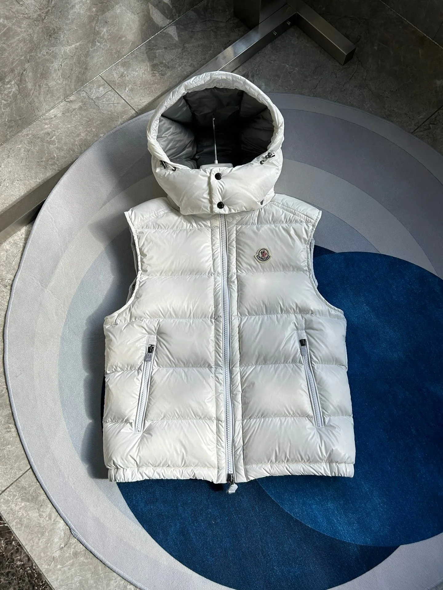 Жилеты Женские Moncler 17942205