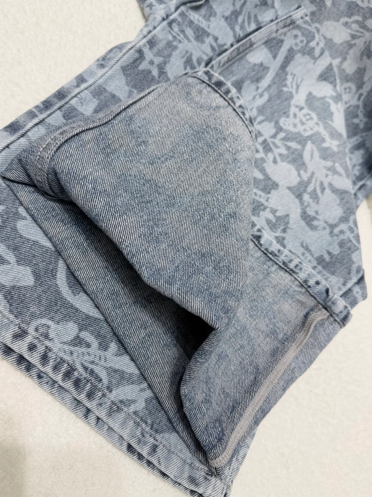 Джинсы Женские Louis Vuitton 11907357