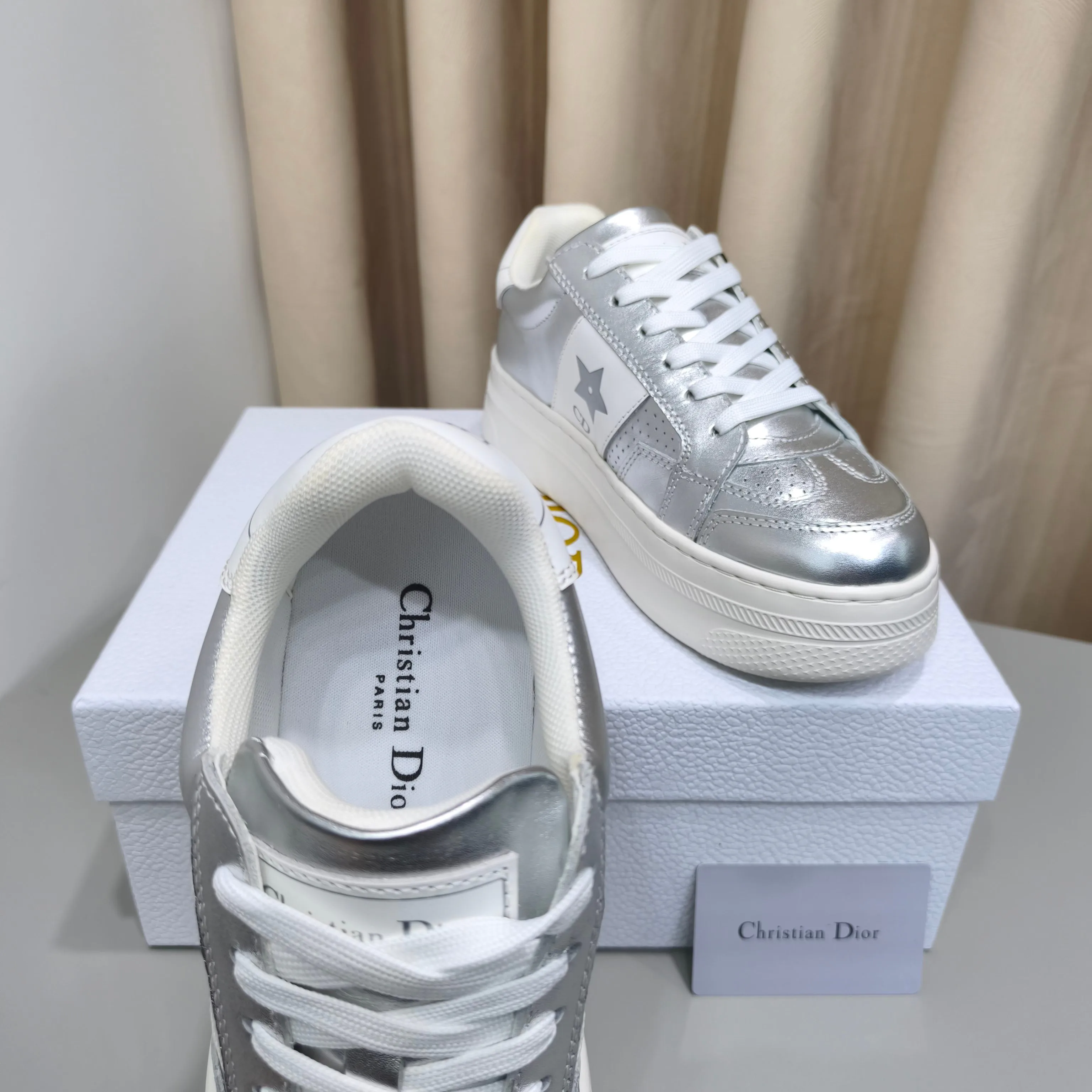 Кроссовки Женские Christian Dior 17988726