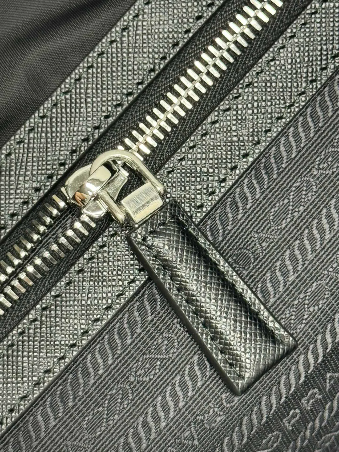 Классические Сумки Женские Prada 1481730