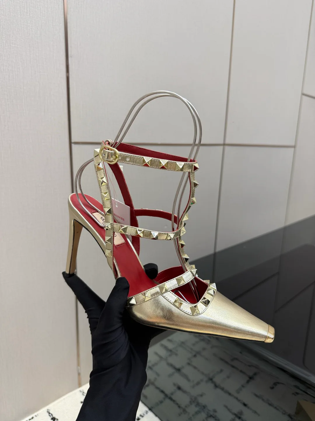 Босоножки Женские Valentino 17594481