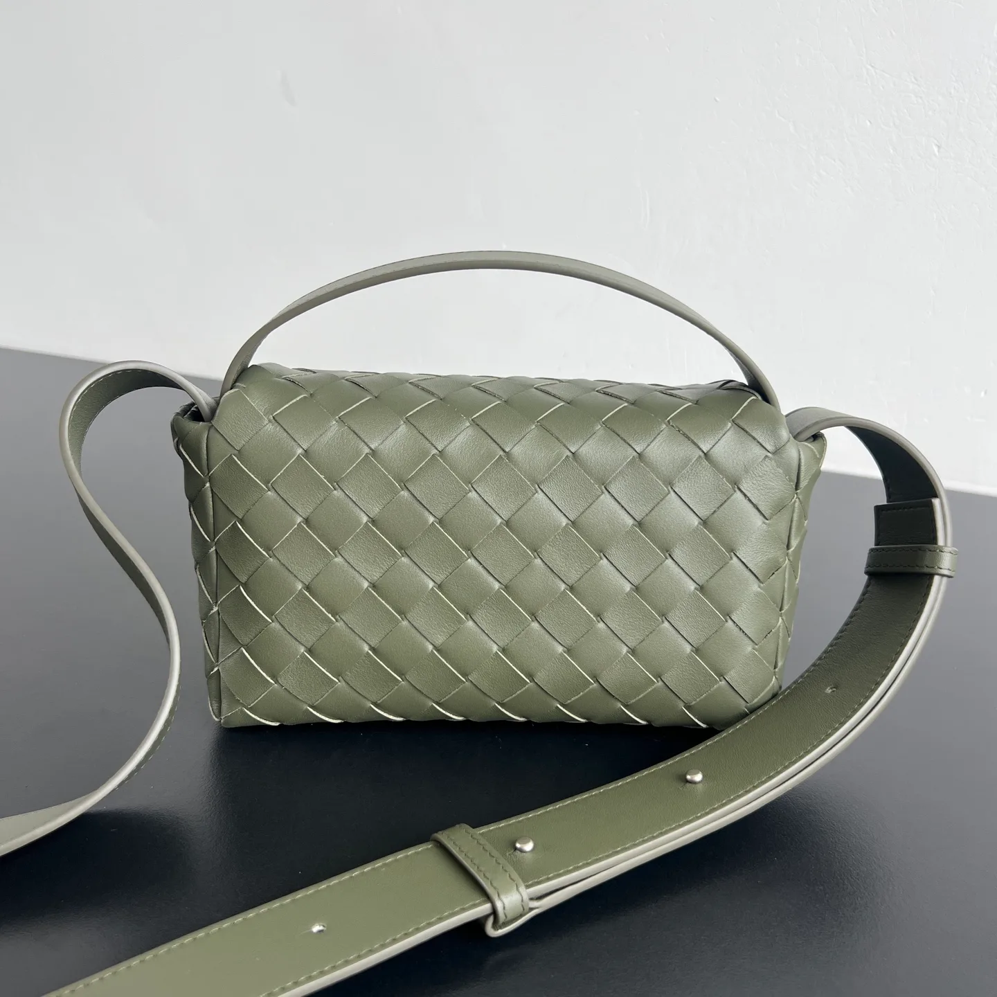 Классические Сумки Женские Bottega Veneta 13306147