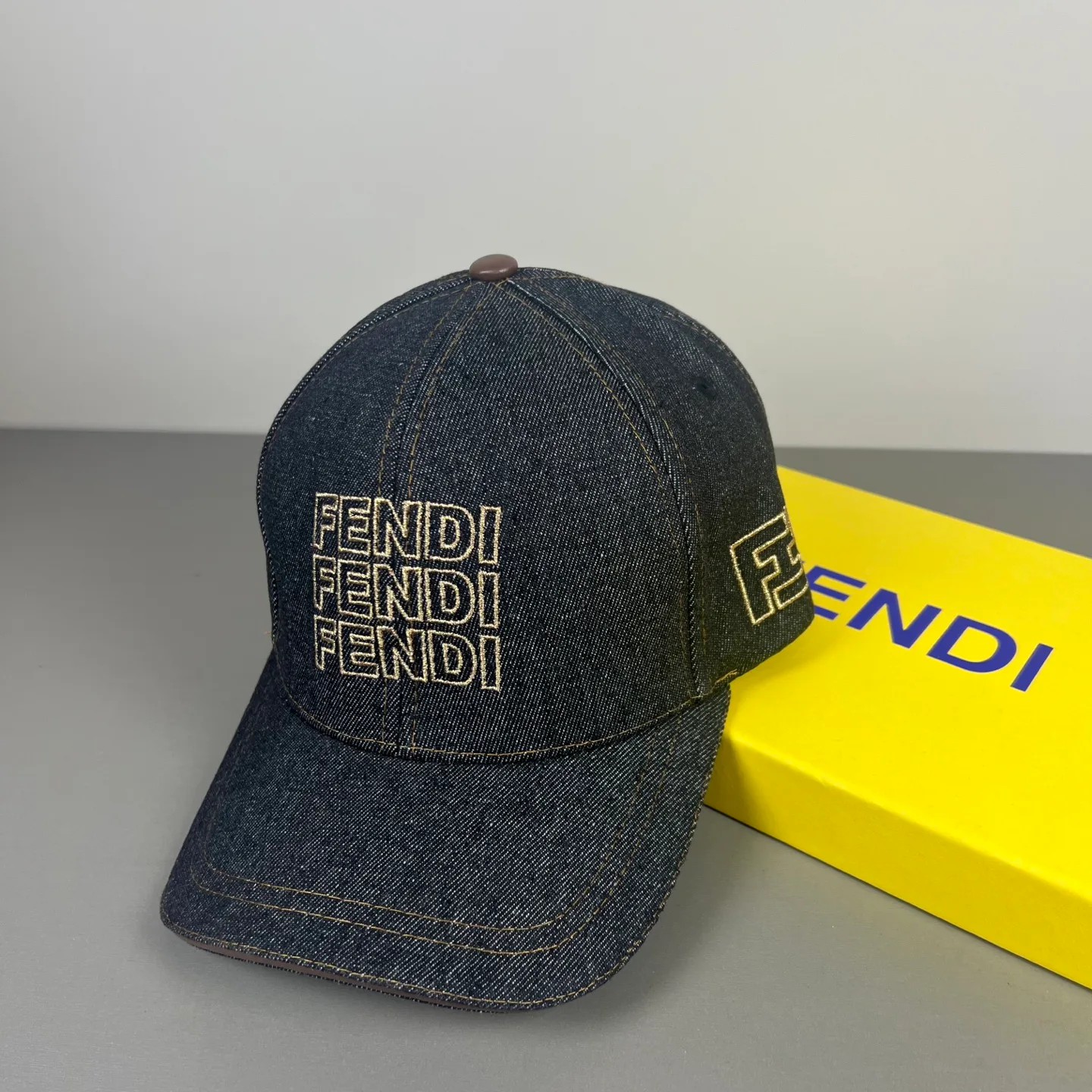 Головные Уборы Fendi 12960636