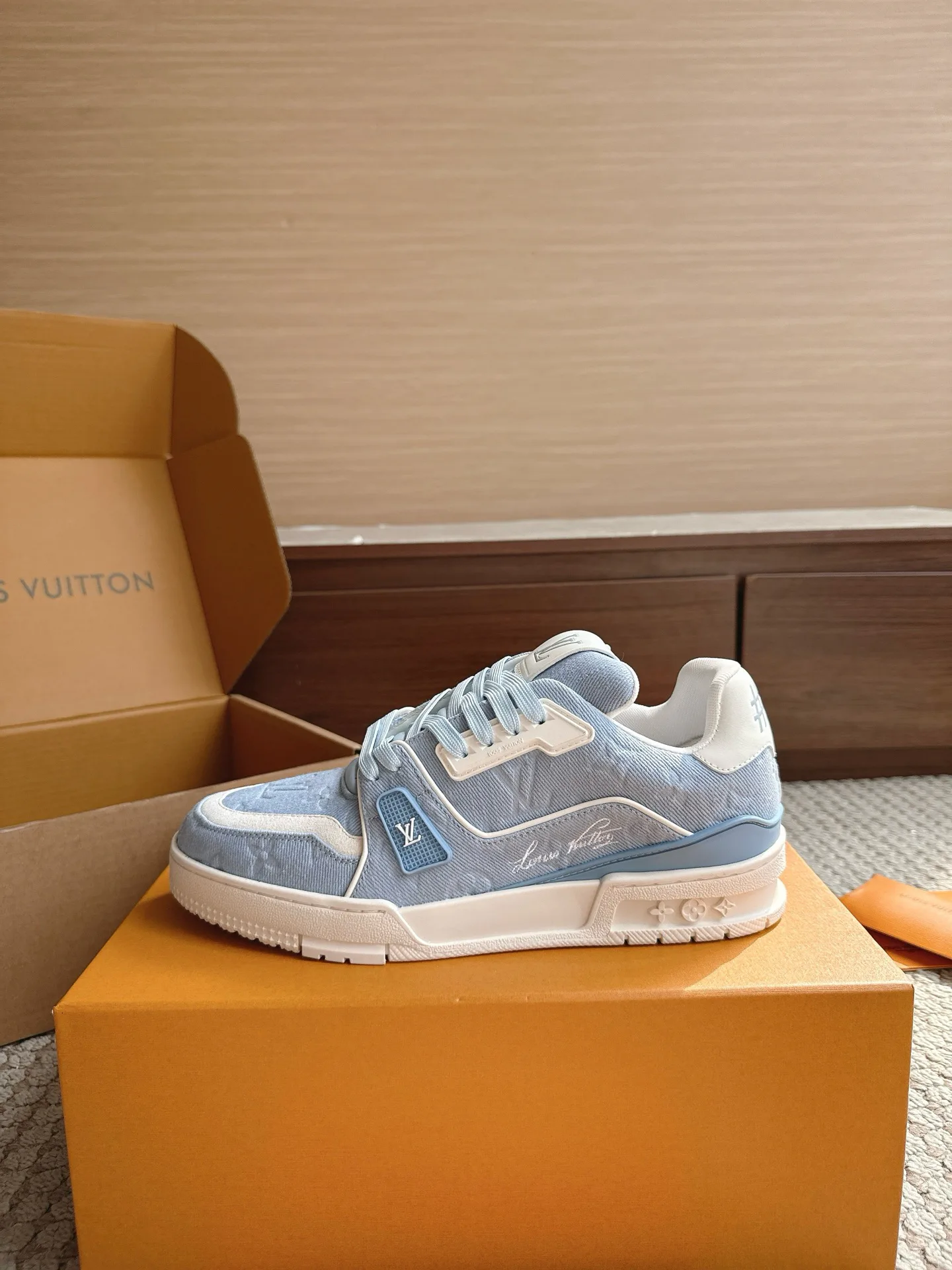 Кроссовки Мужские Louis Vuitton 17477016