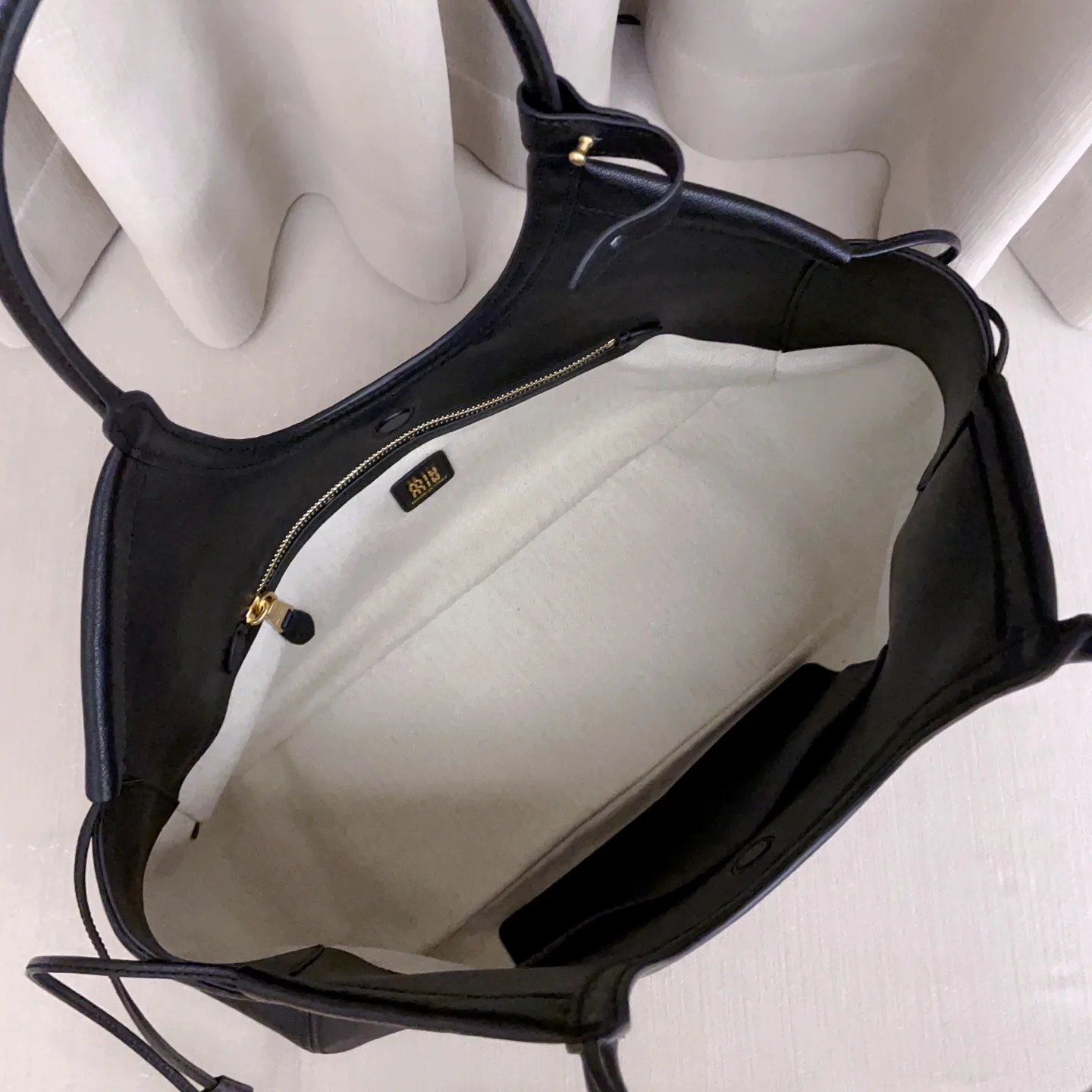 Классические Сумки Женские Miu Miu 18248086