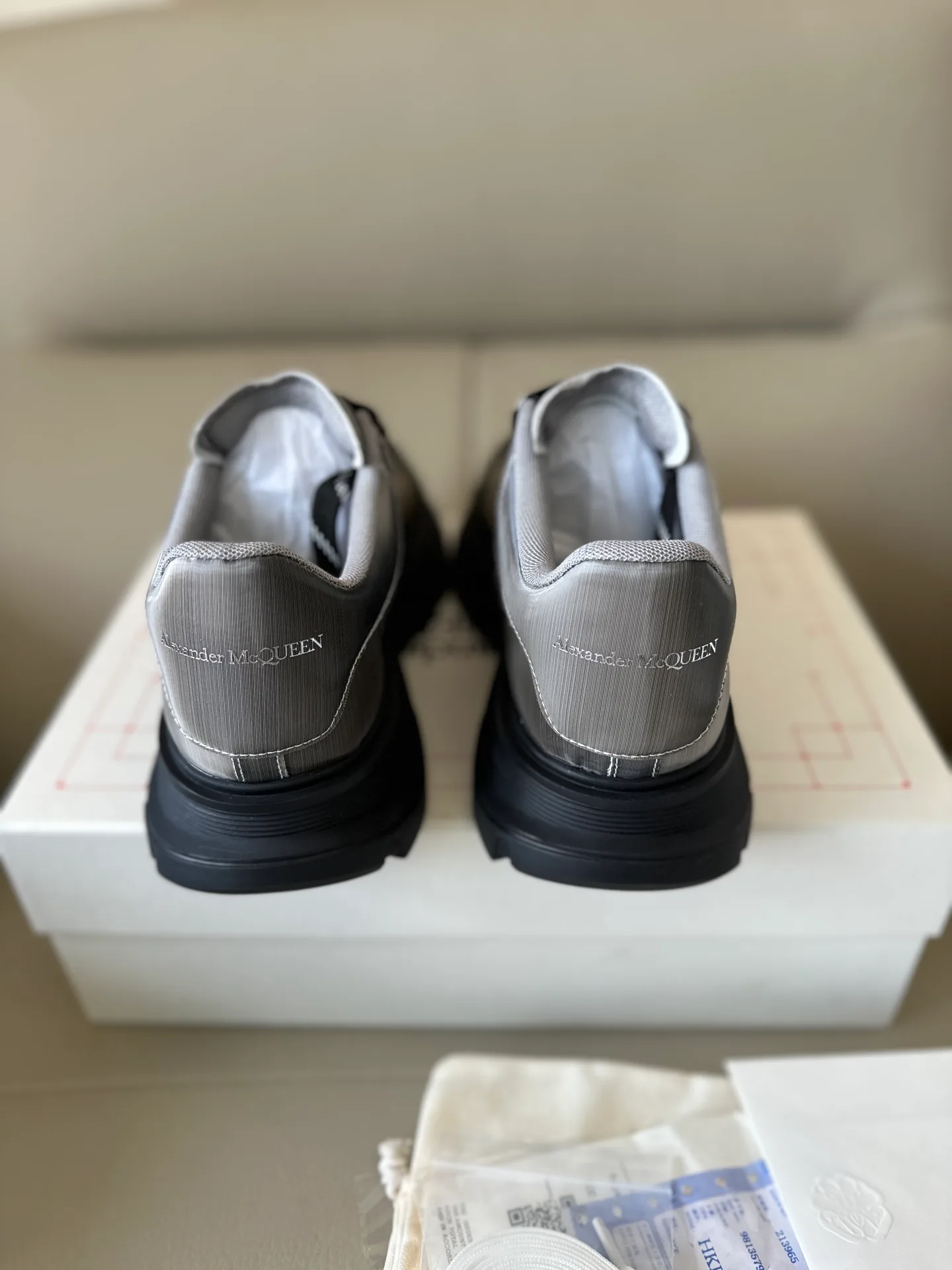 Кроссовки Женские Alexander Mcqueen 18616774