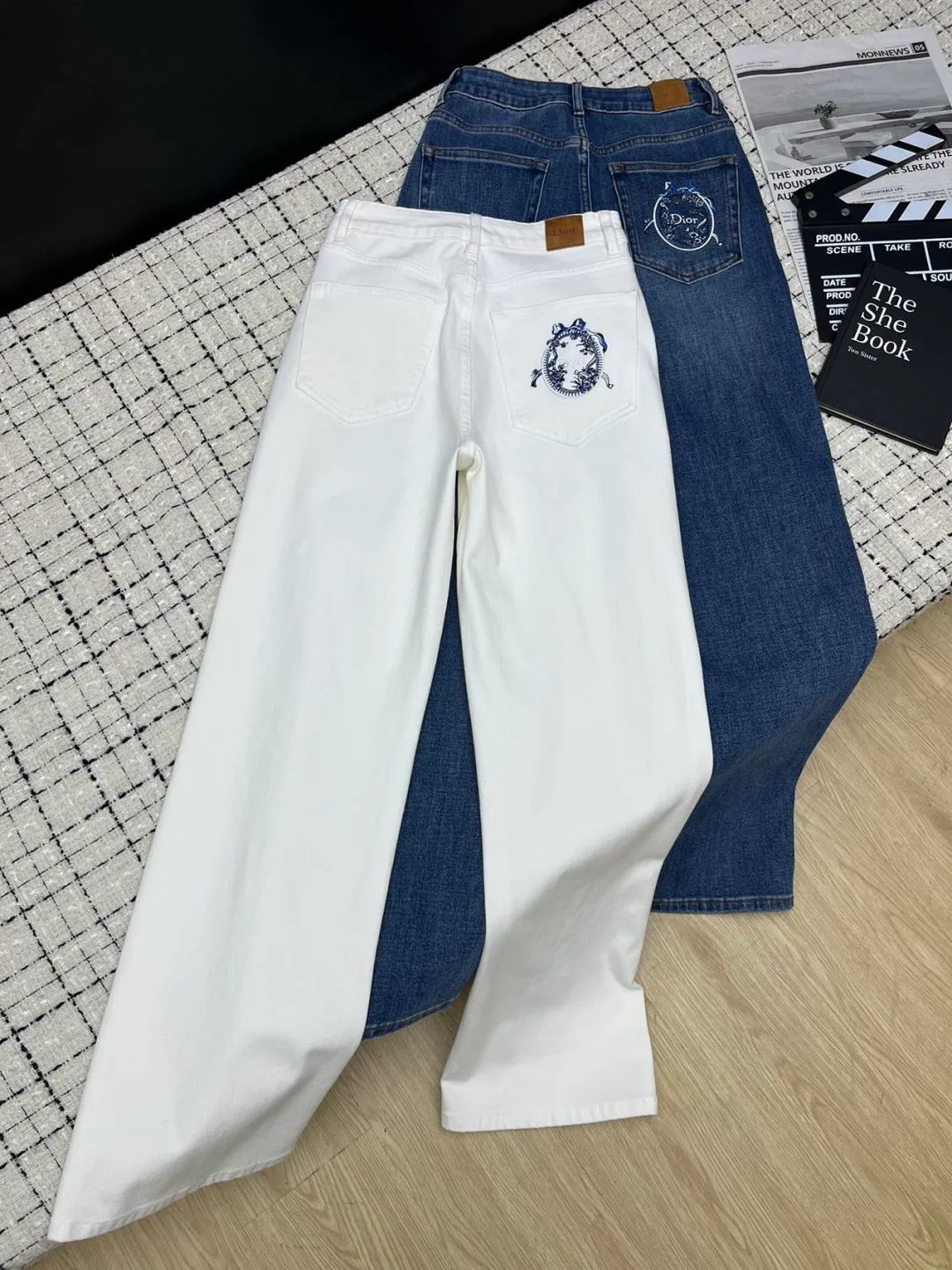 Джинсы Женские Christian Dior 18885561
