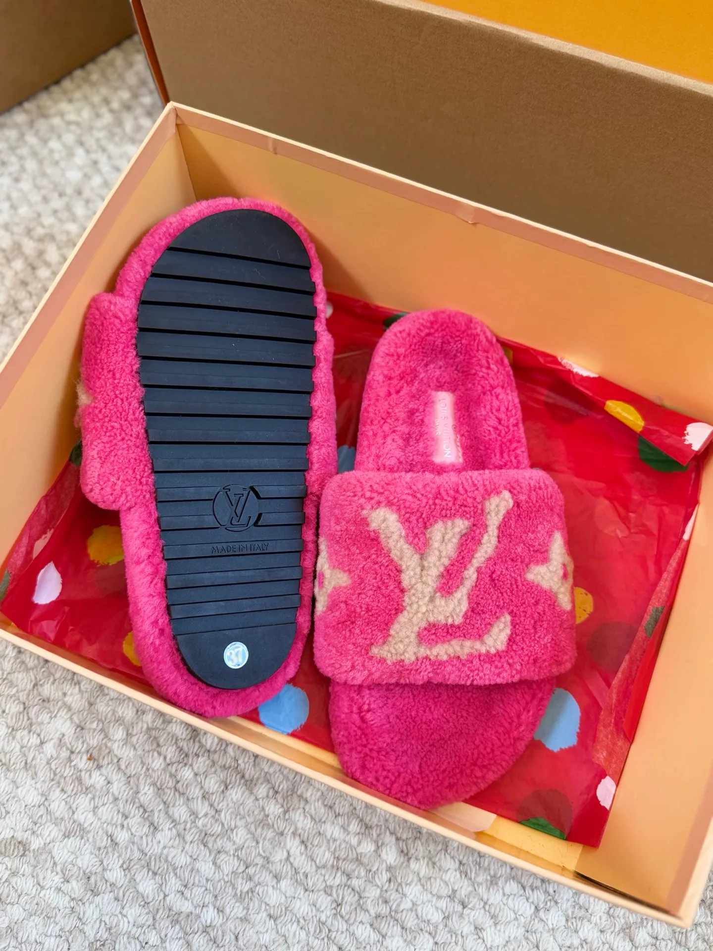 Тапочки Женские Louis Vuitton 19090543