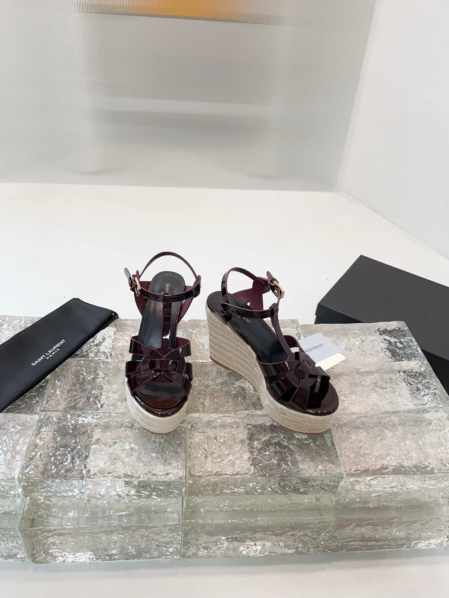 Босоножки Женские Saint Laurent 11278409
