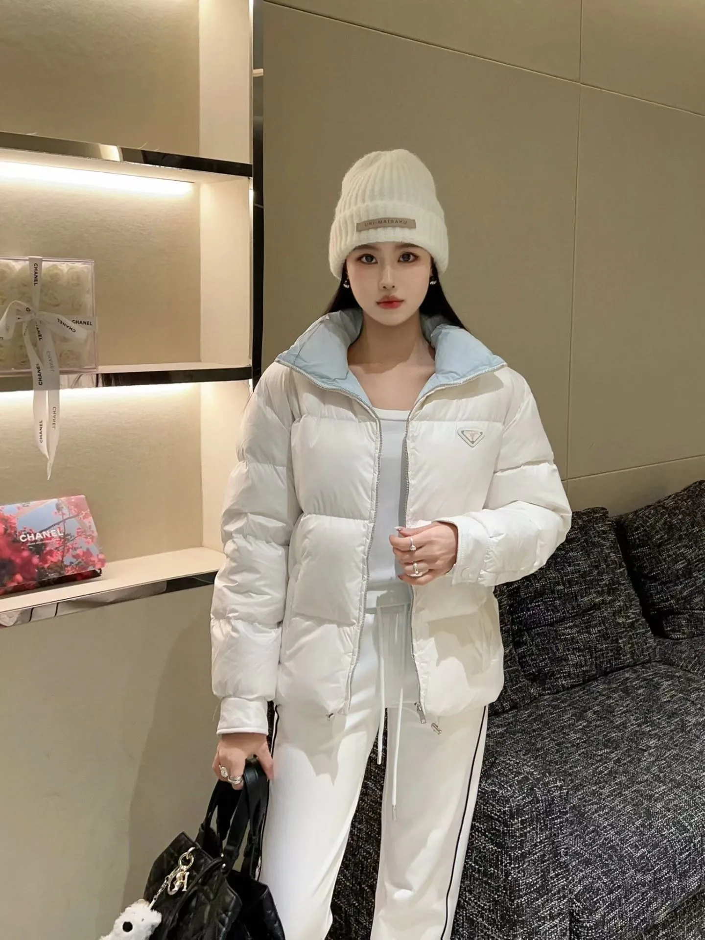 Куртки И Пуховики Женские Prada 18428903