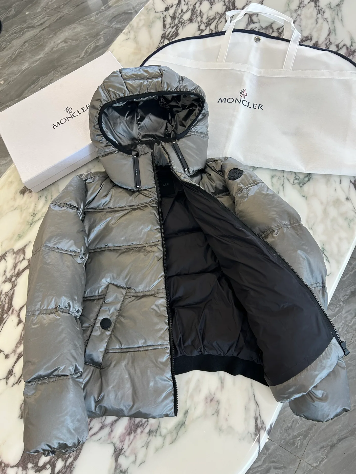 Куртки И Пуховики Женские Moncler 17904500