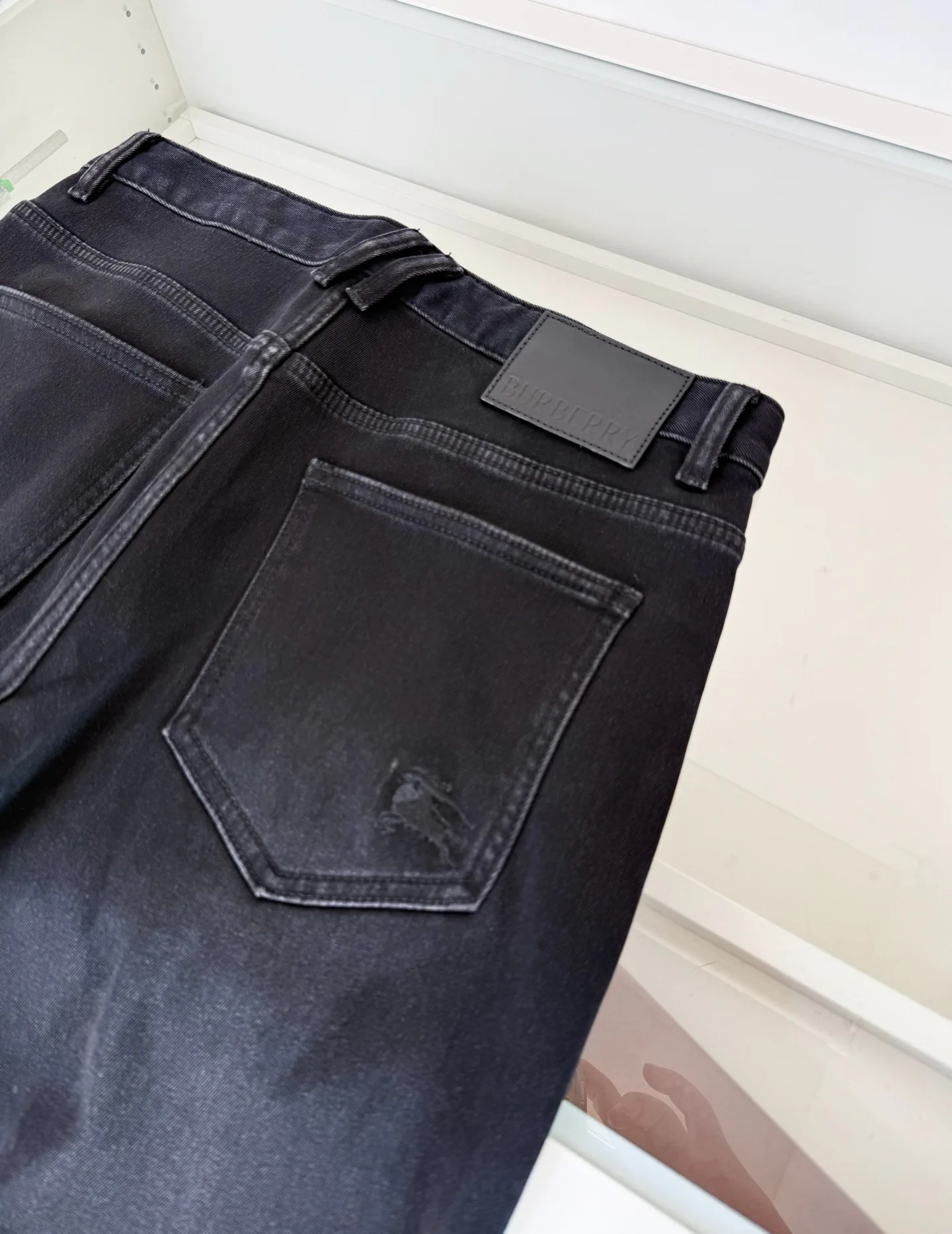 Джинсы Мужские Burberry 18566981
