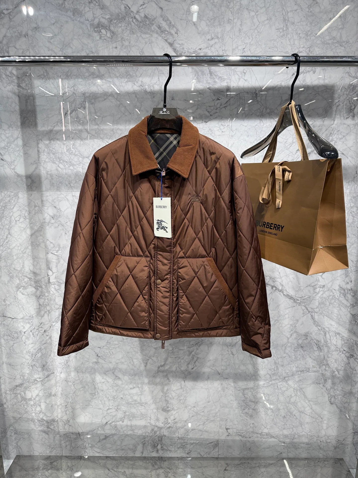 Куртки И Пуховики Женские Burberry 18462501
