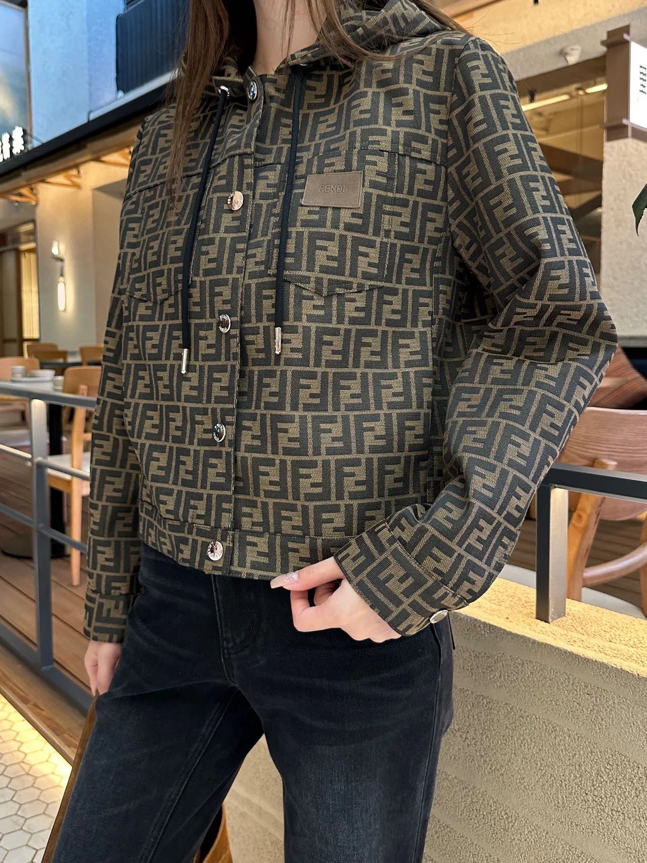 Куртки И Пуховики Женские Fendi 18501776