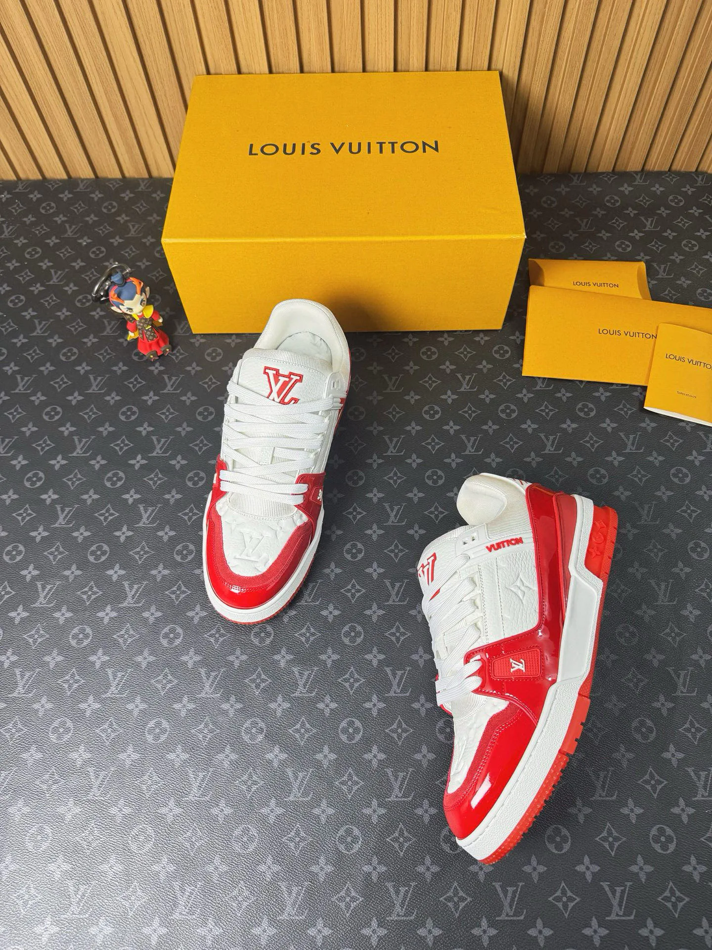 Кроссовки Женские Louis Vuitton 1124328