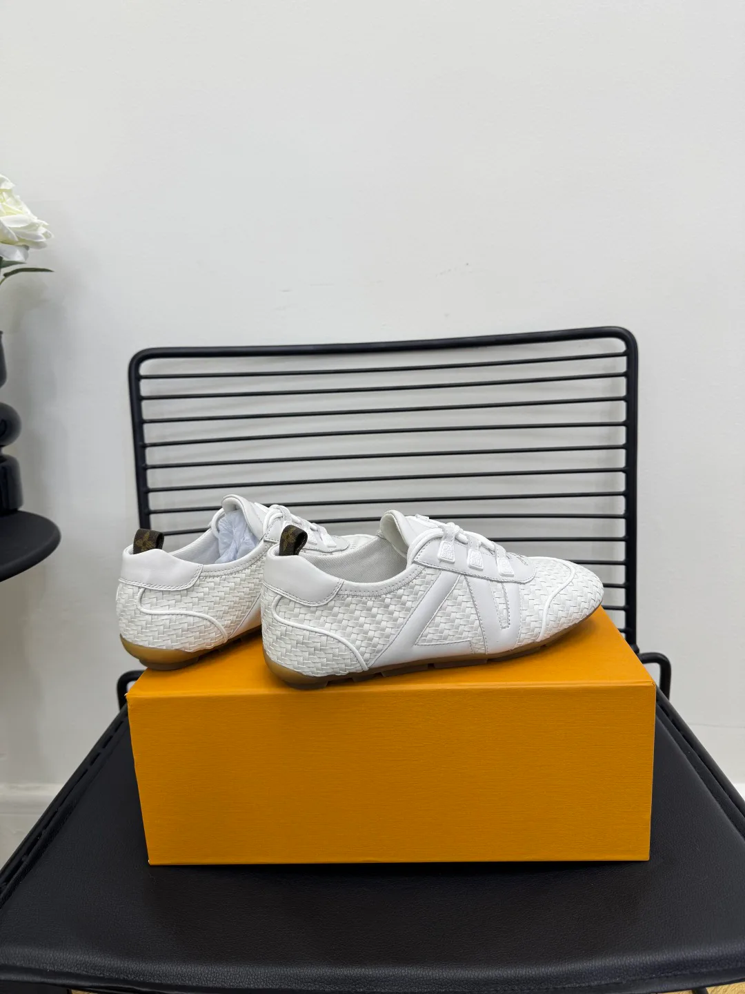 Кроссовки Женские Louis Vuitton 19043369