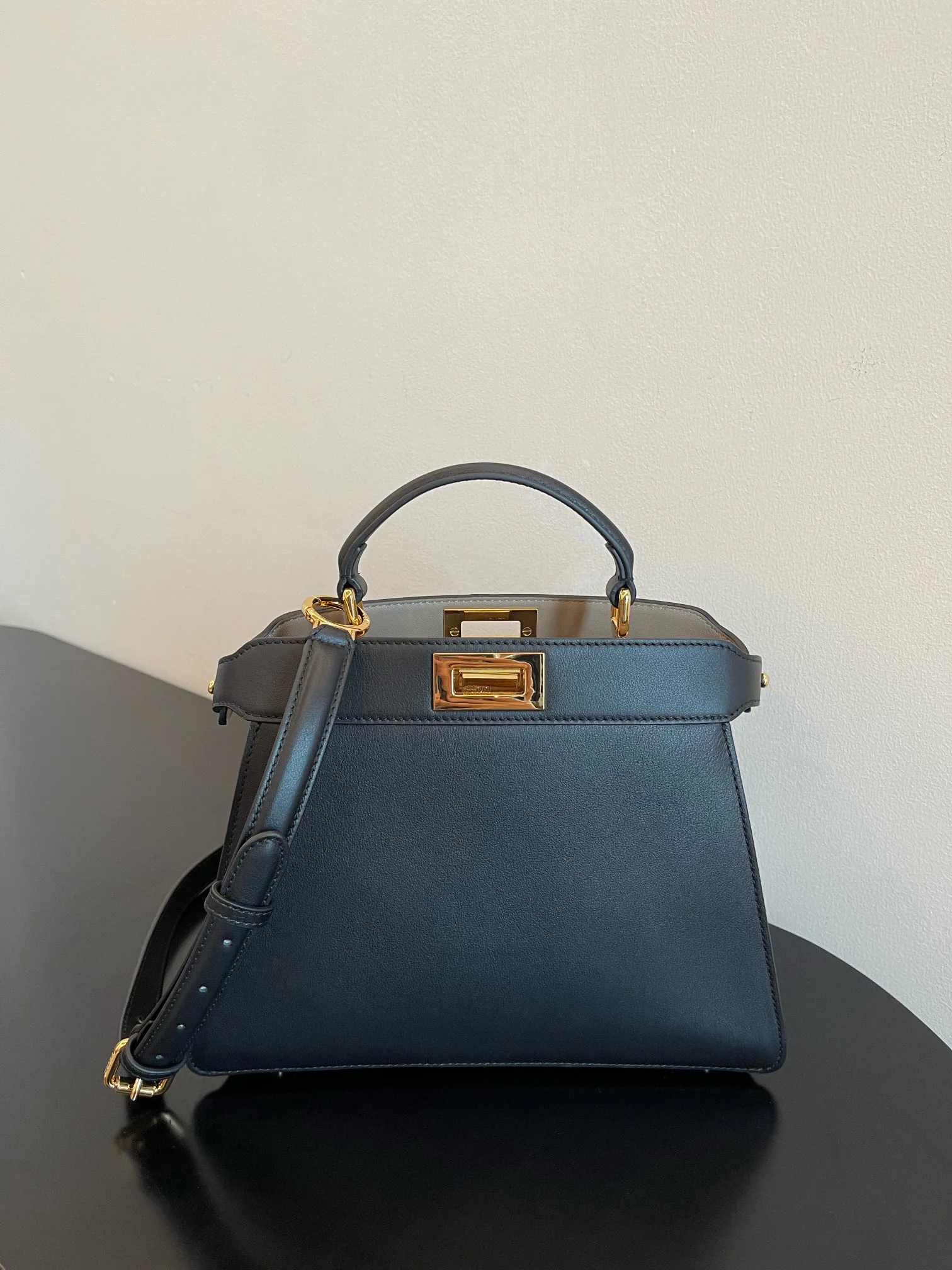 Классические Сумки Женские Fendi 13234505
