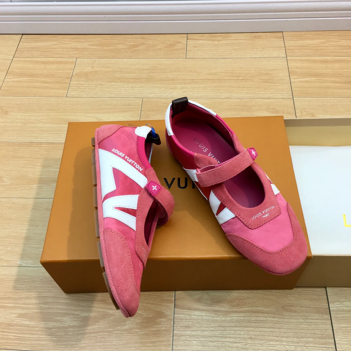 Балетки Женские Louis Vuitton 11410200