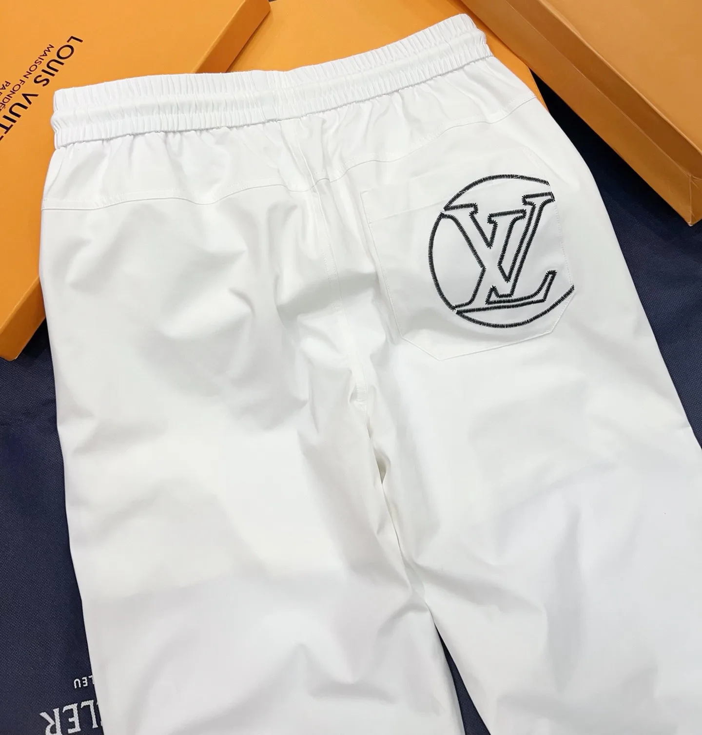 Брюки Мужские Louis Vuitton 12729700