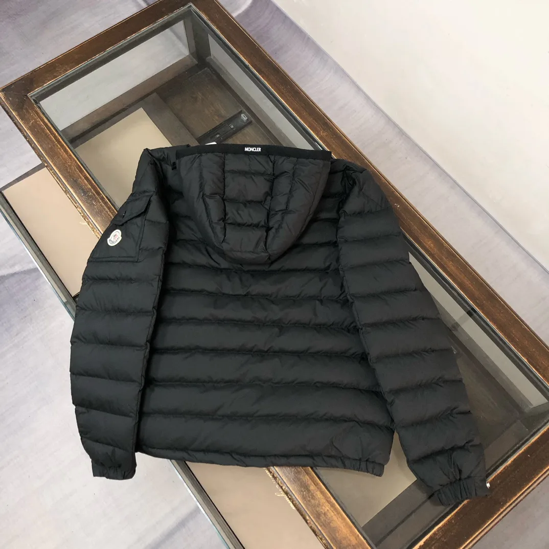 Куртки И Пуховики Женские Moncler 18408602
