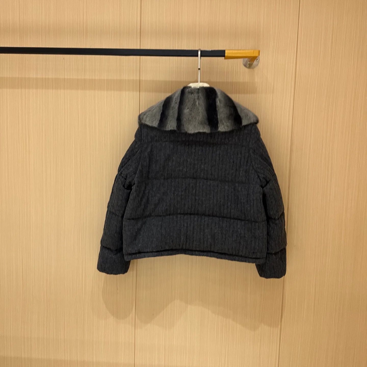 Куртки И Пуховики Женские Brunello Cucinelli 383149