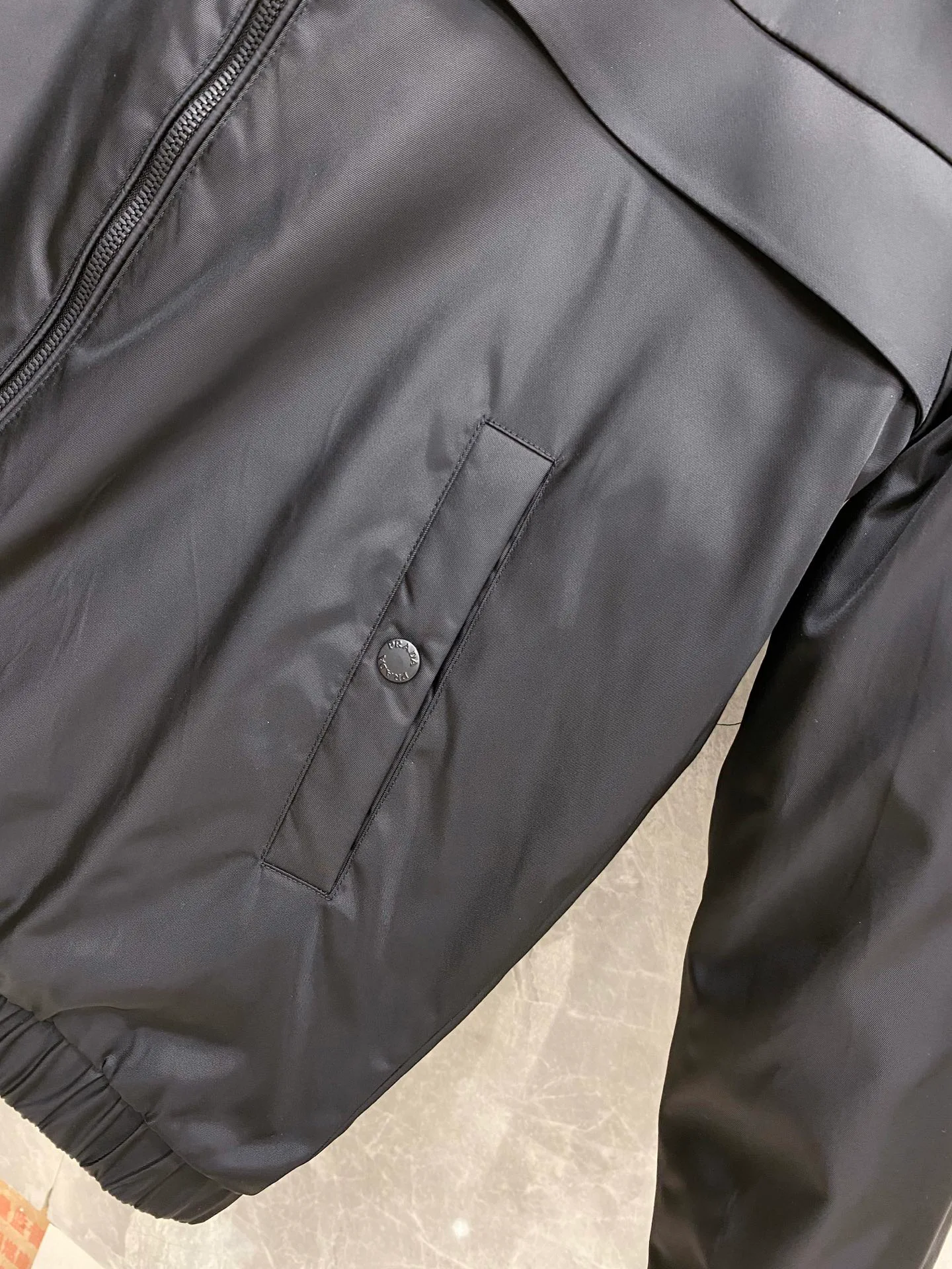 Куртки И Пуховики Женские Prada 619055