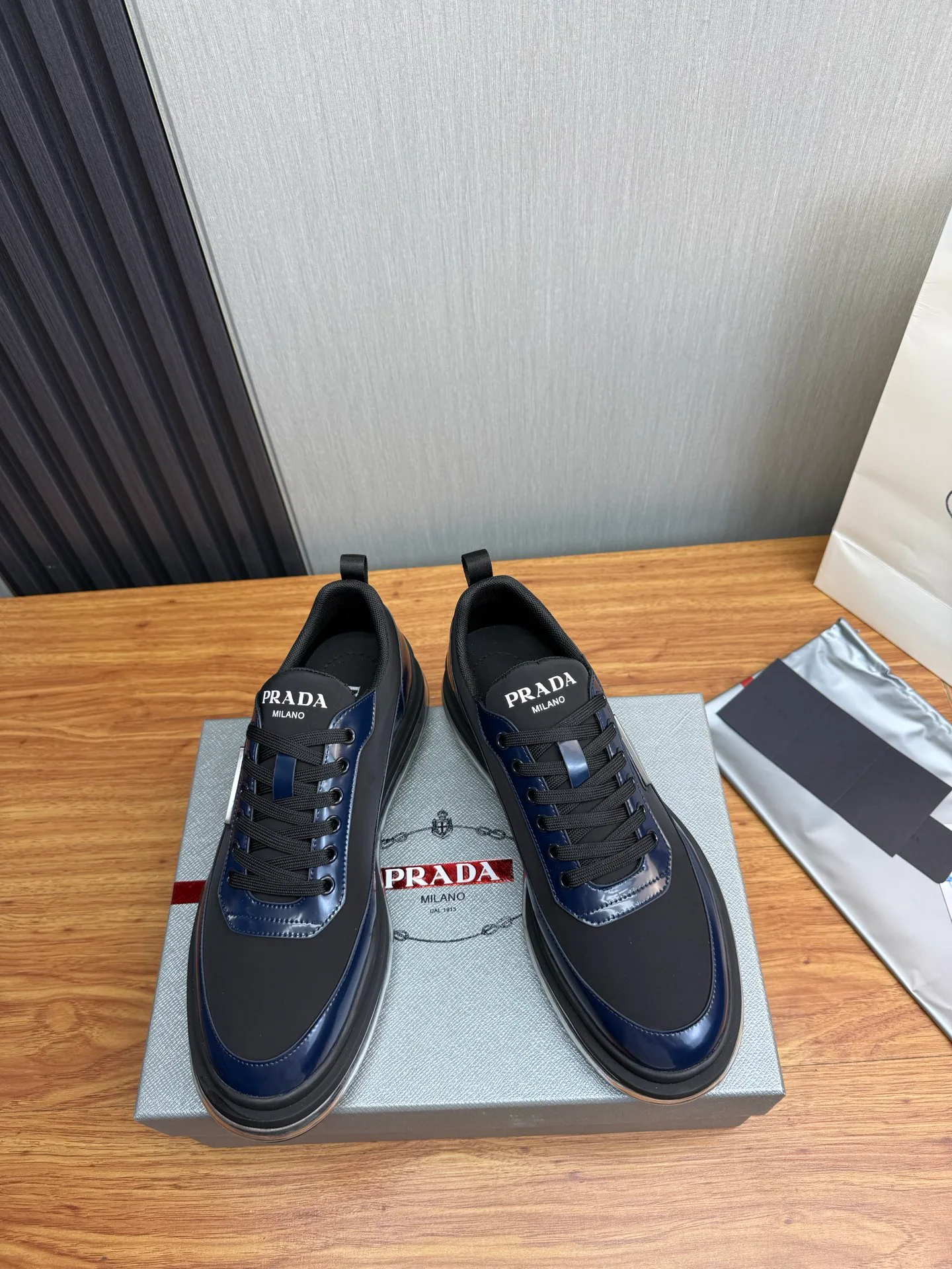 Кроссовки Мужские Prada 13537315