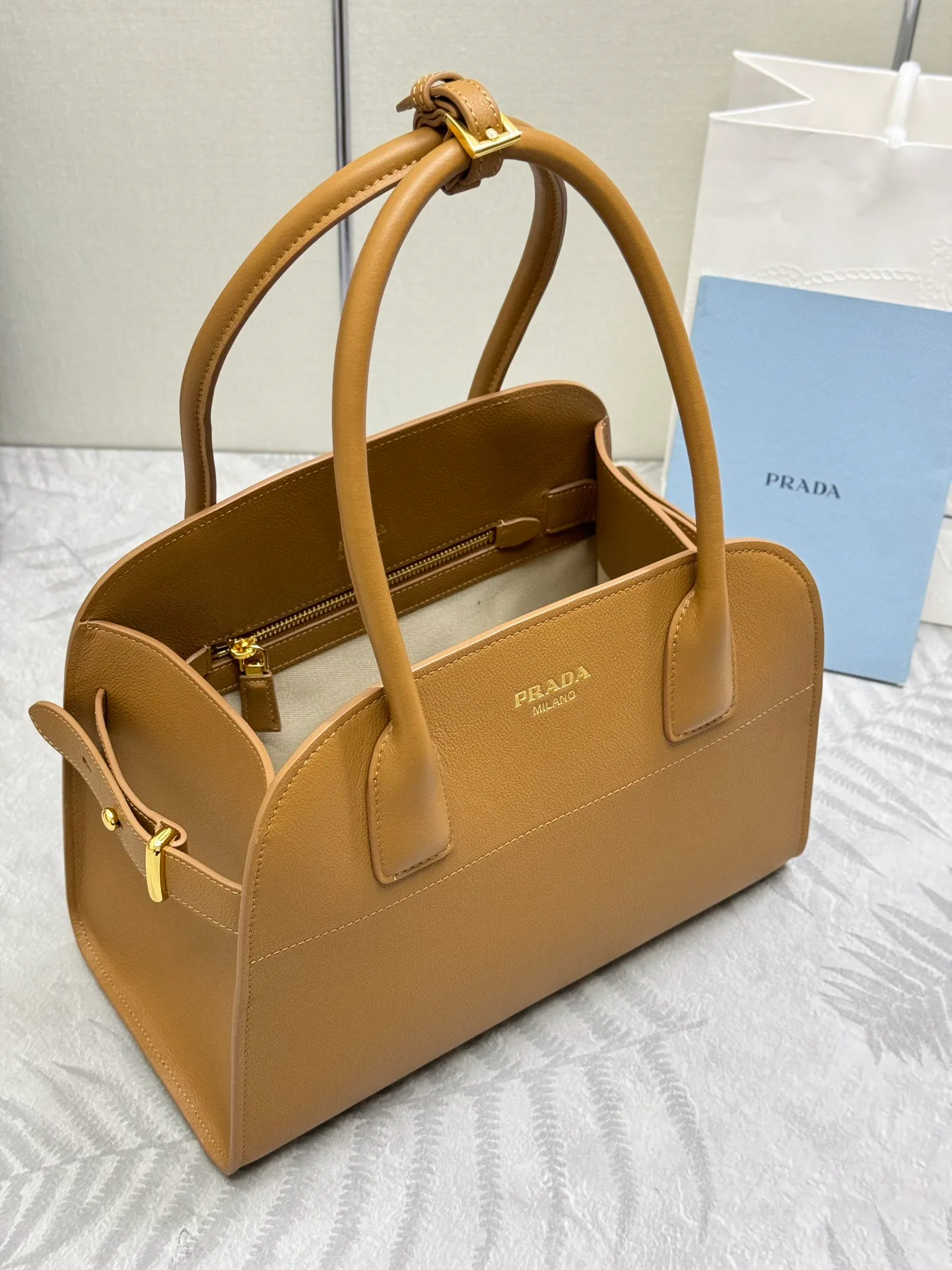 Классические Сумки Женские Prada 617081