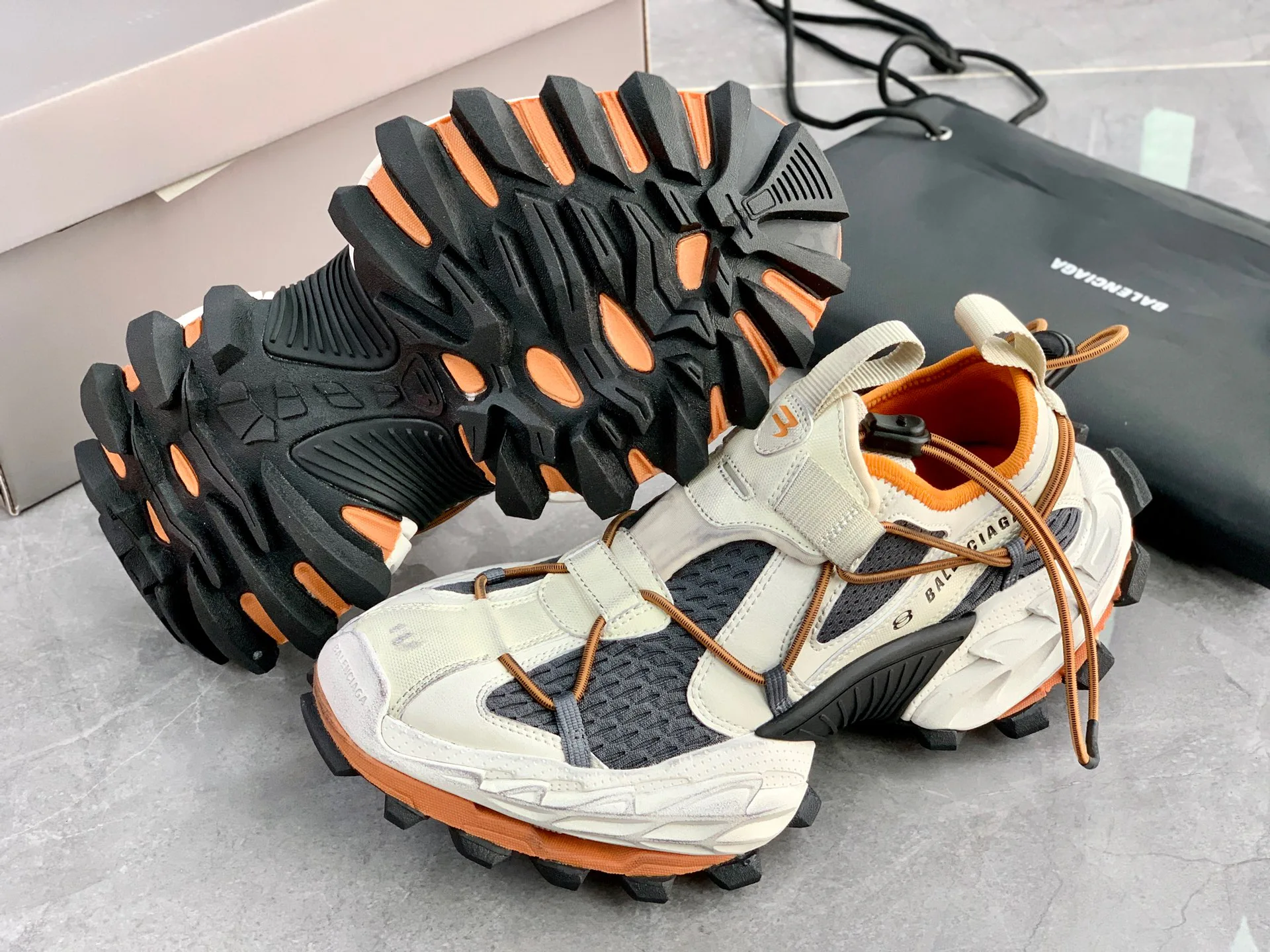 Кроссовки Женские Balenciaga 2034