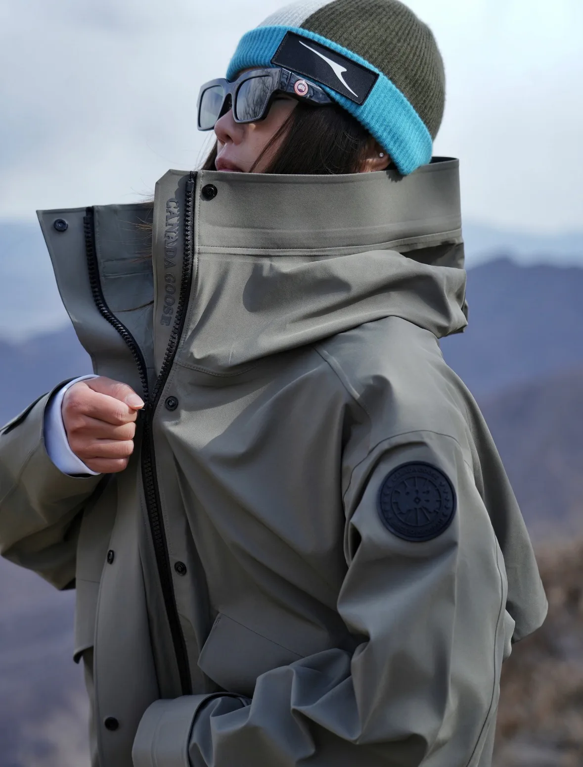 Куртки И Пуховики Женские Canada Goose 18132014
