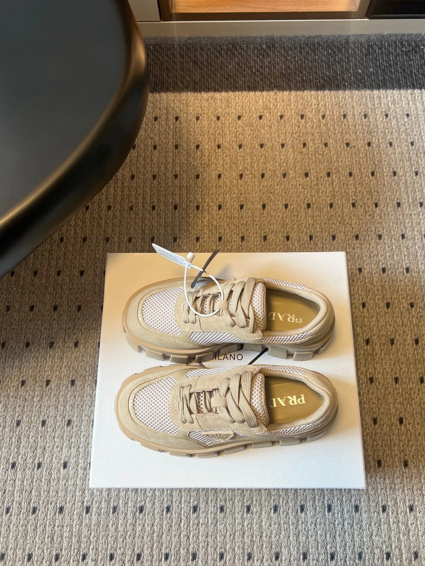 Кроссовки Женские Prada 17961571