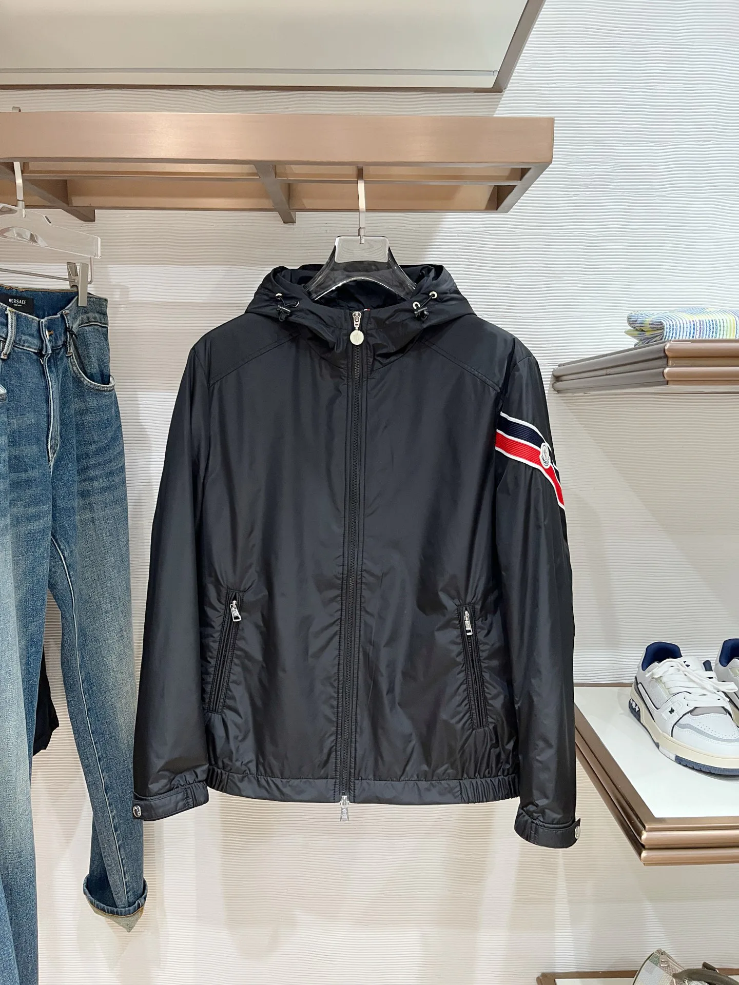 Куртки И Пуховики Мужские Moncler 11392211