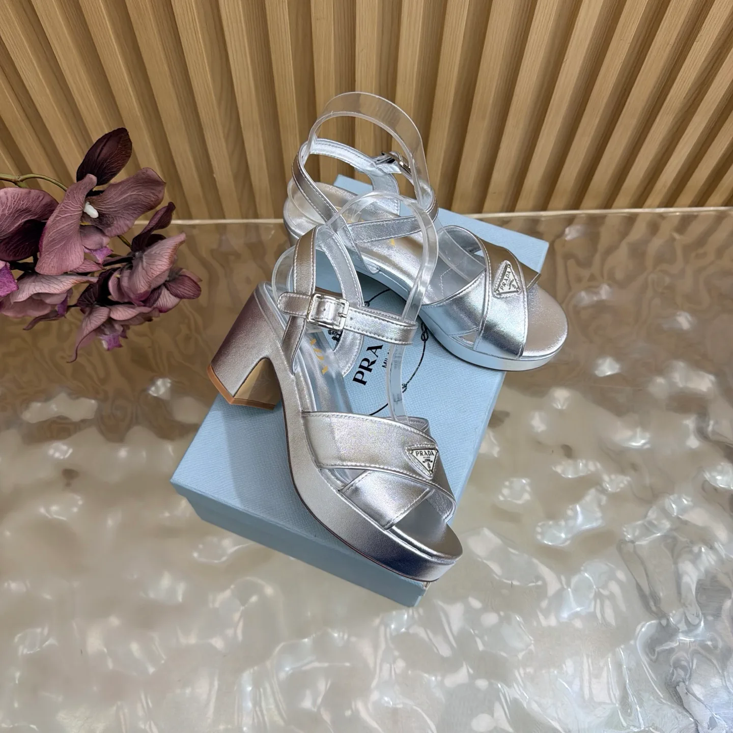 Босоножки Женские Prada 18170306