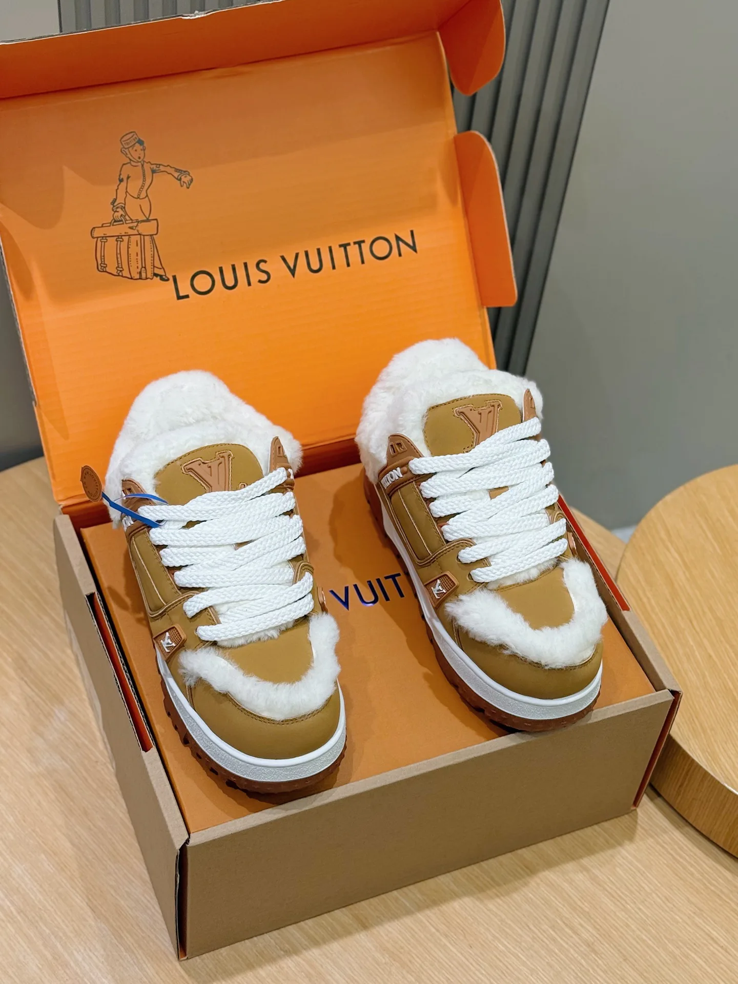 Кроссовки Мужские Louis Vuitton 460298